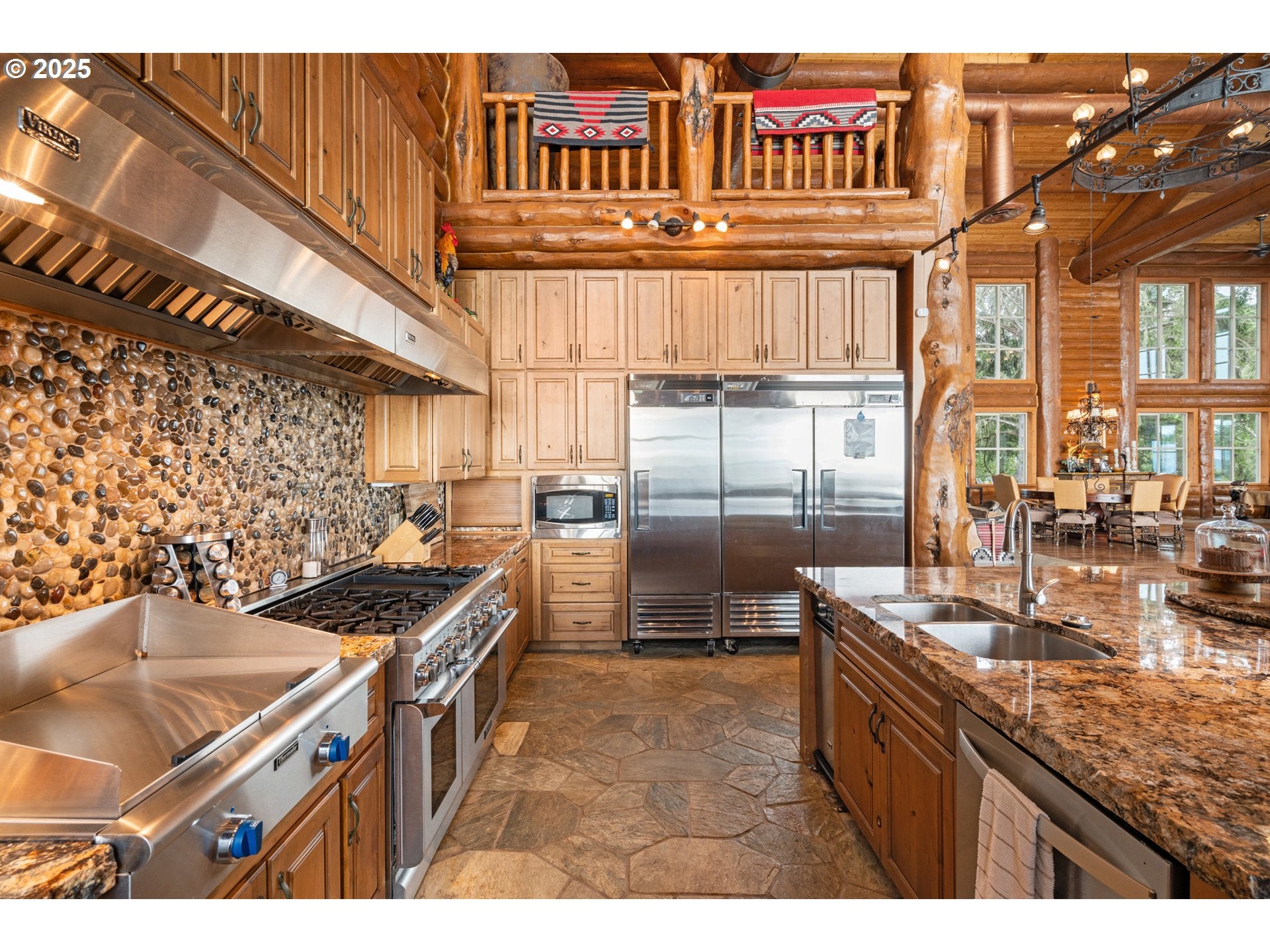 Gold Beach, Oregon, 97444, United States, 4 Bedrooms Bedrooms, ,5 BathroomsBathrooms,Residential,Active,1764520