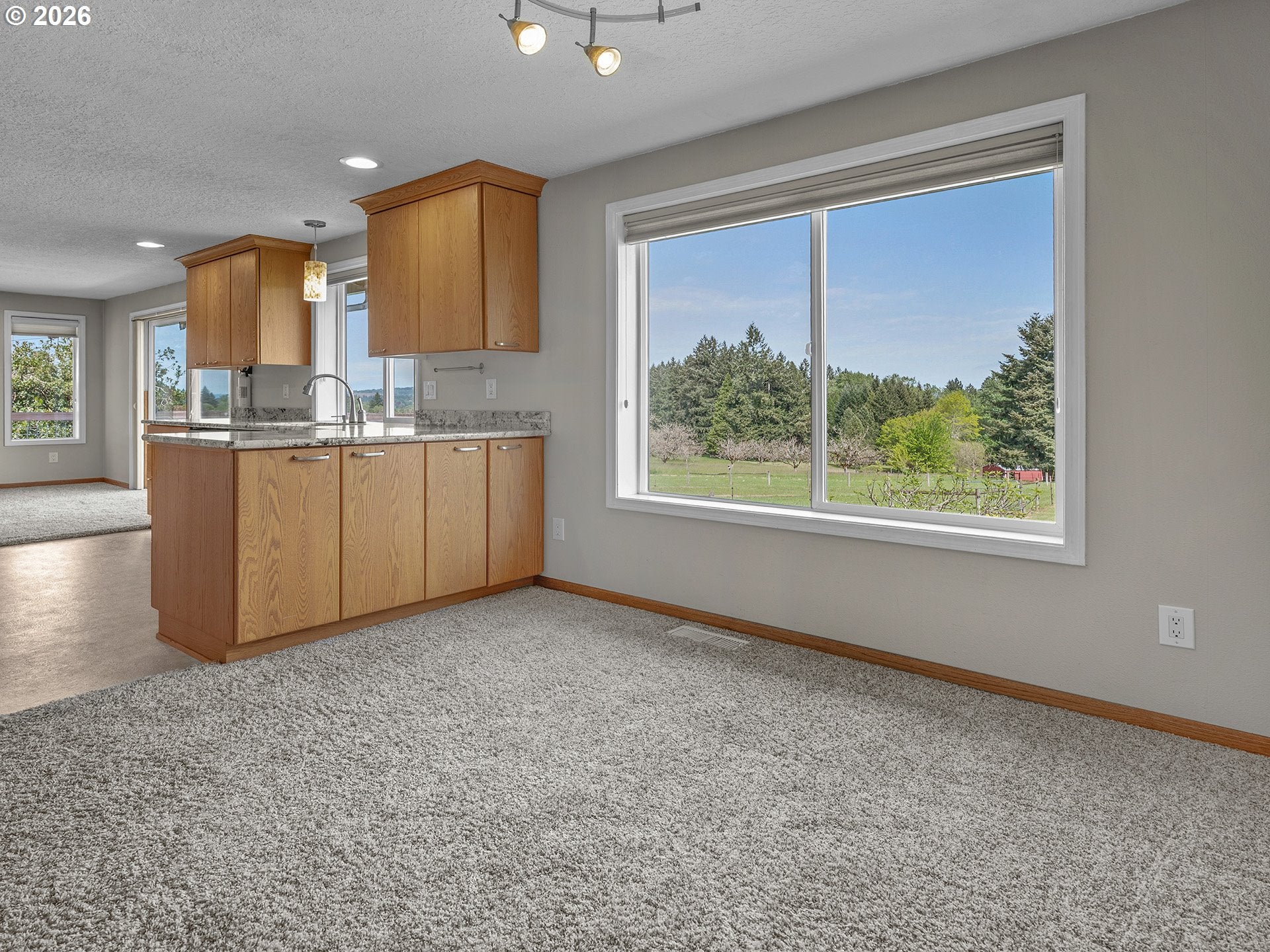 Hillsboro, Oregon, 97123, United States, 5 Bedrooms Bedrooms, ,3 BathroomsBathrooms,Residential,Active,2044567