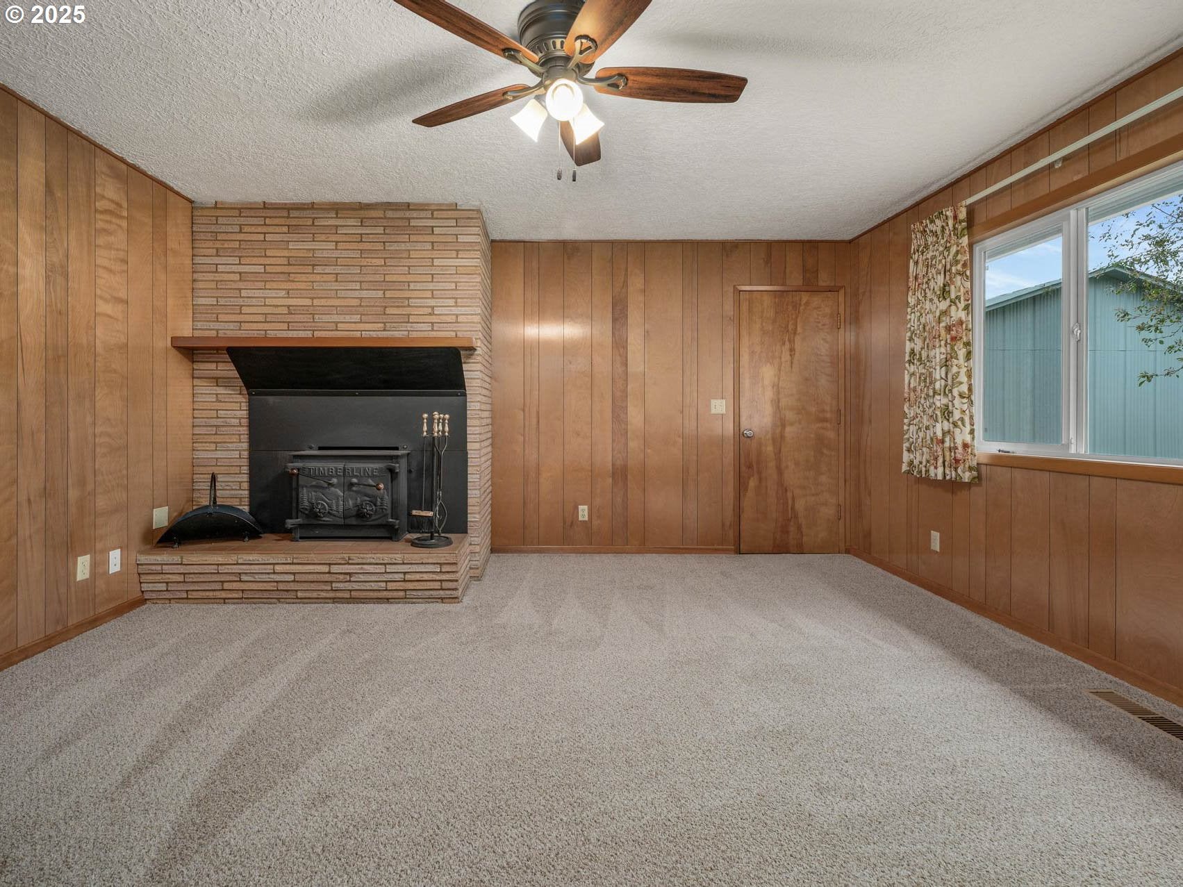 Hillsboro, Oregon, 97123, United States, 3 Bedrooms Bedrooms, ,2 BathroomsBathrooms,Residential,Active,1849541