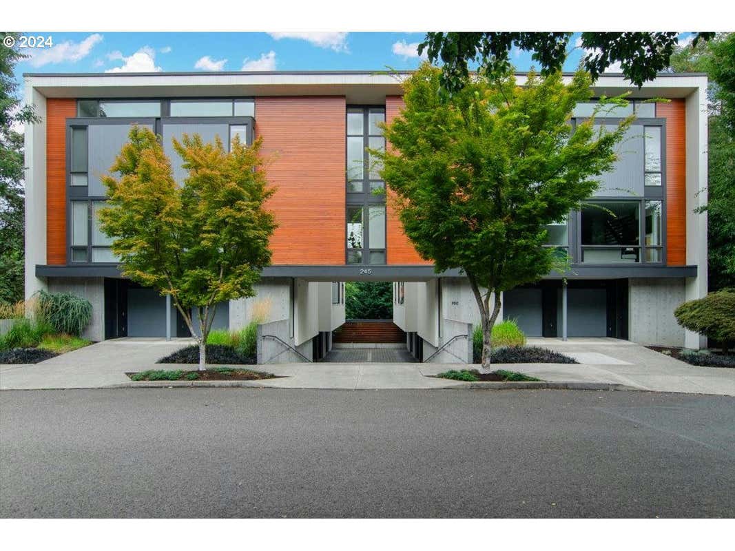 245 SW MEADE ST APT M2, PORTLAND, OR 97201, photo 1 of 34