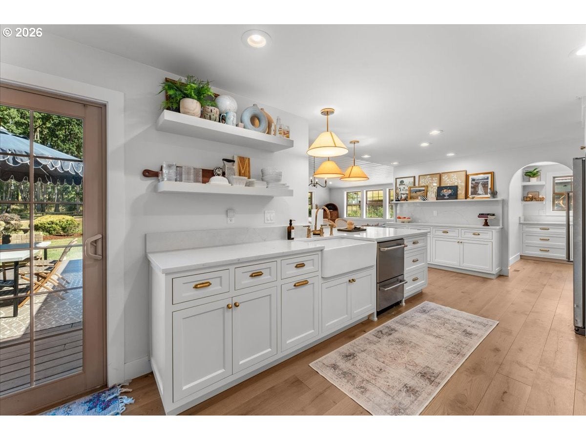 Eagle Creek, Oregon, 97022, United States, 4 Bedrooms Bedrooms, ,5 BathroomsBathrooms,Residential,Active,2007176