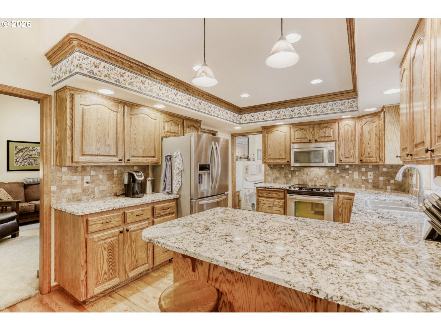 Sandy, Oregon, 97055, United States, 3 Bedrooms Bedrooms, ,2 BathroomsBathrooms,Residential,Active,2041437