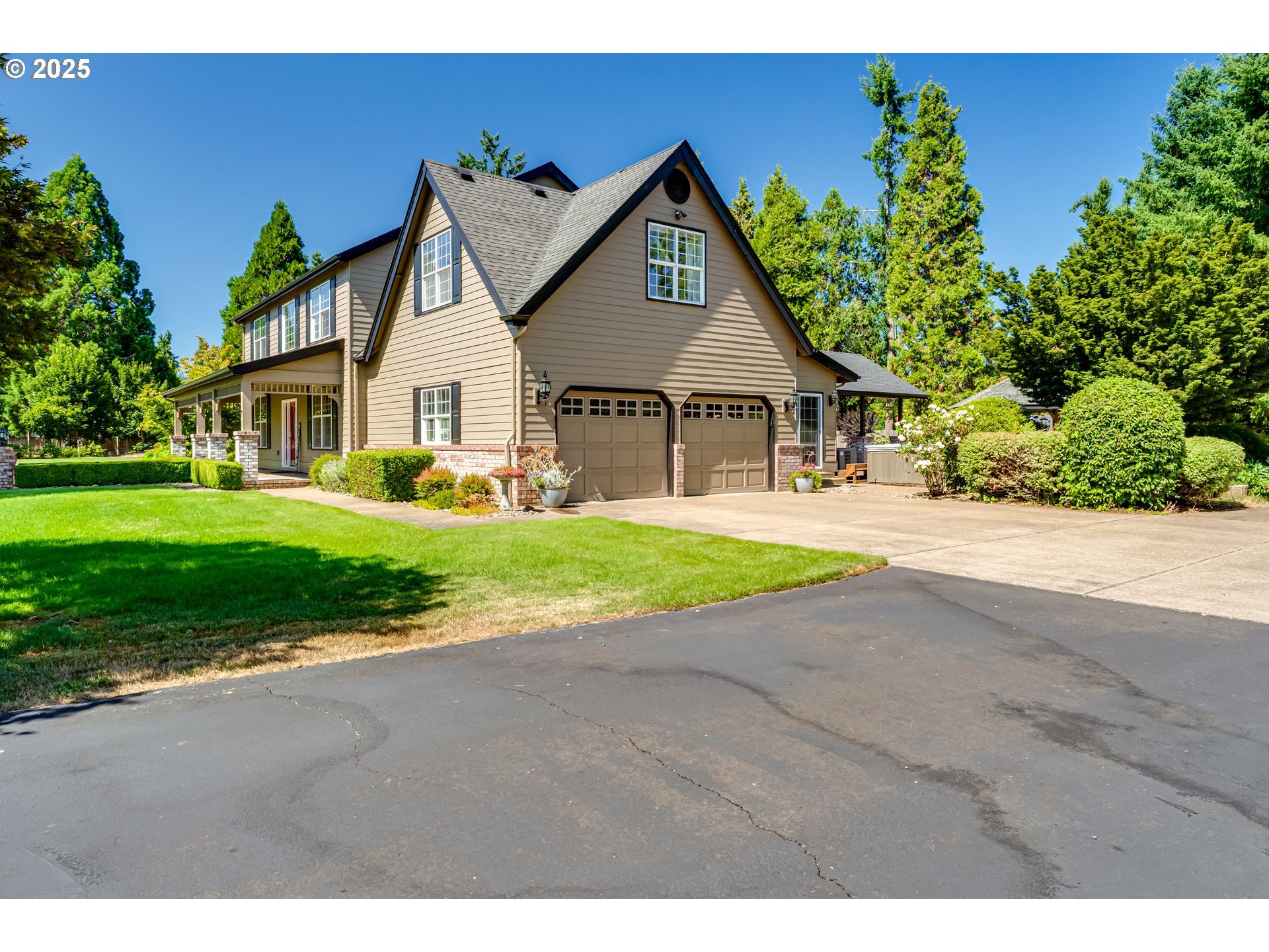 Springfield, Oregon, 97478, United States, 4 Bedrooms Bedrooms, ,3 BathroomsBathrooms,Residential,Active,1904190