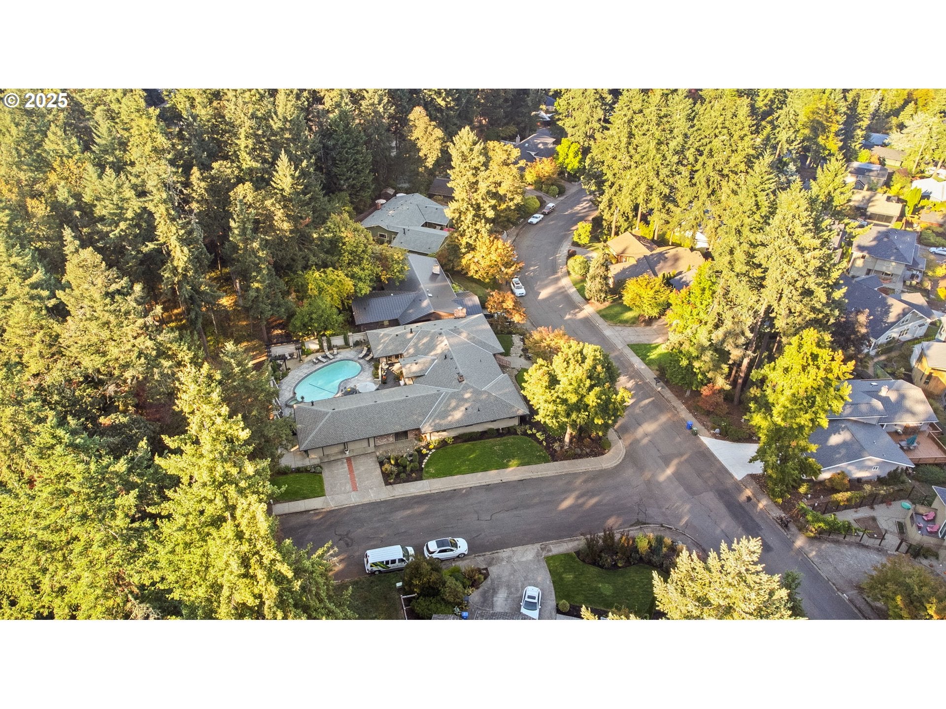 Eugene, Oregon, 97405, United States, 5 Bedrooms Bedrooms, ,4 BathroomsBathrooms,Residential,Active,1964513