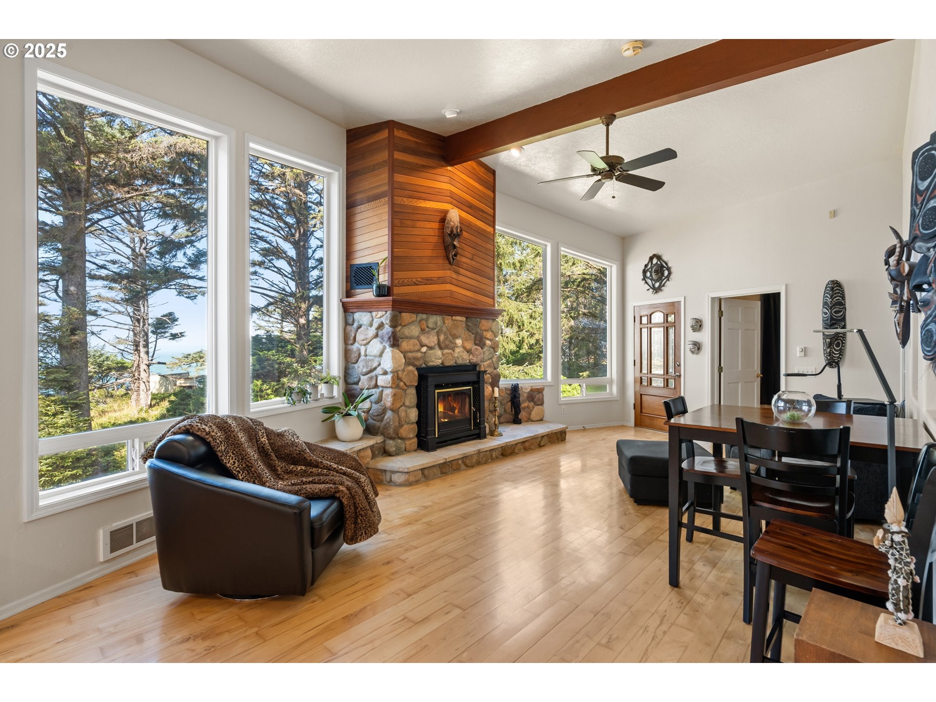 Gold Beach, Oregon, 97444, United States, 5 Bedrooms Bedrooms, ,4 BathroomsBathrooms,Residential,Active,2000208