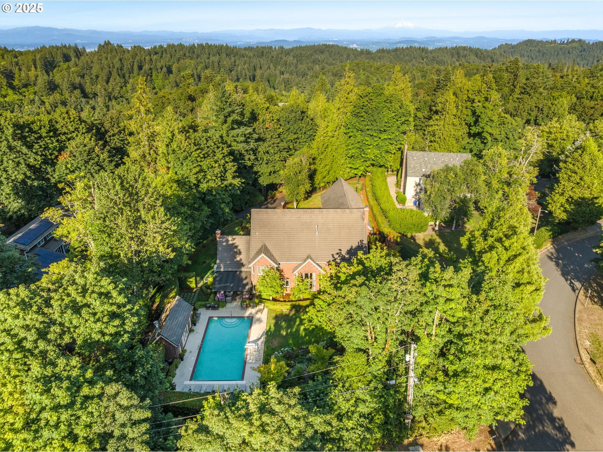 Portland, Oregon, 97229, United States, 5 Bedrooms Bedrooms, ,6 BathroomsBathrooms,Residential,Active,1894169