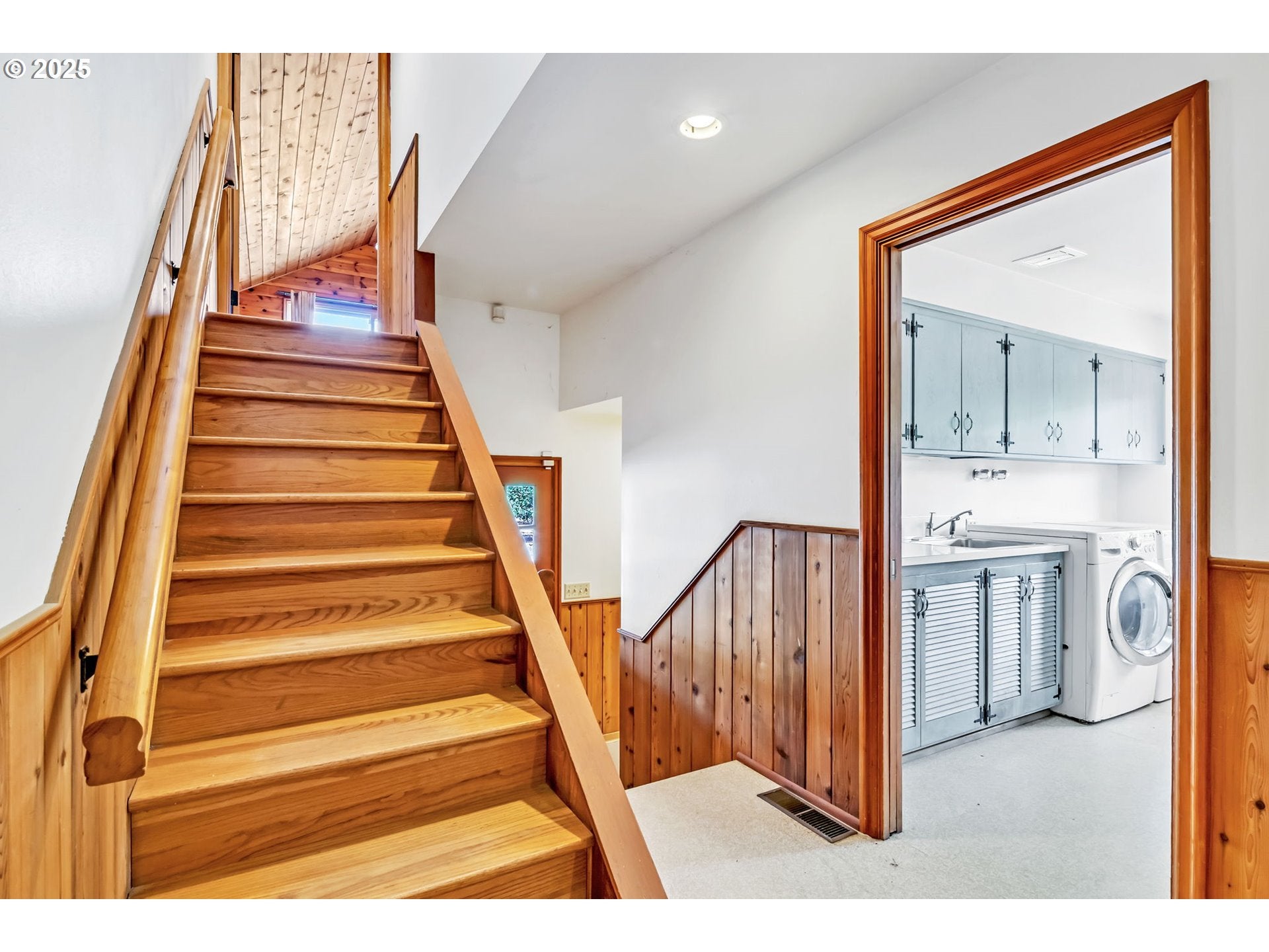 Creswell, Oregon, 97426, United States, 3 Bedrooms Bedrooms, ,3 BathroomsBathrooms,Residential,Active,1888984