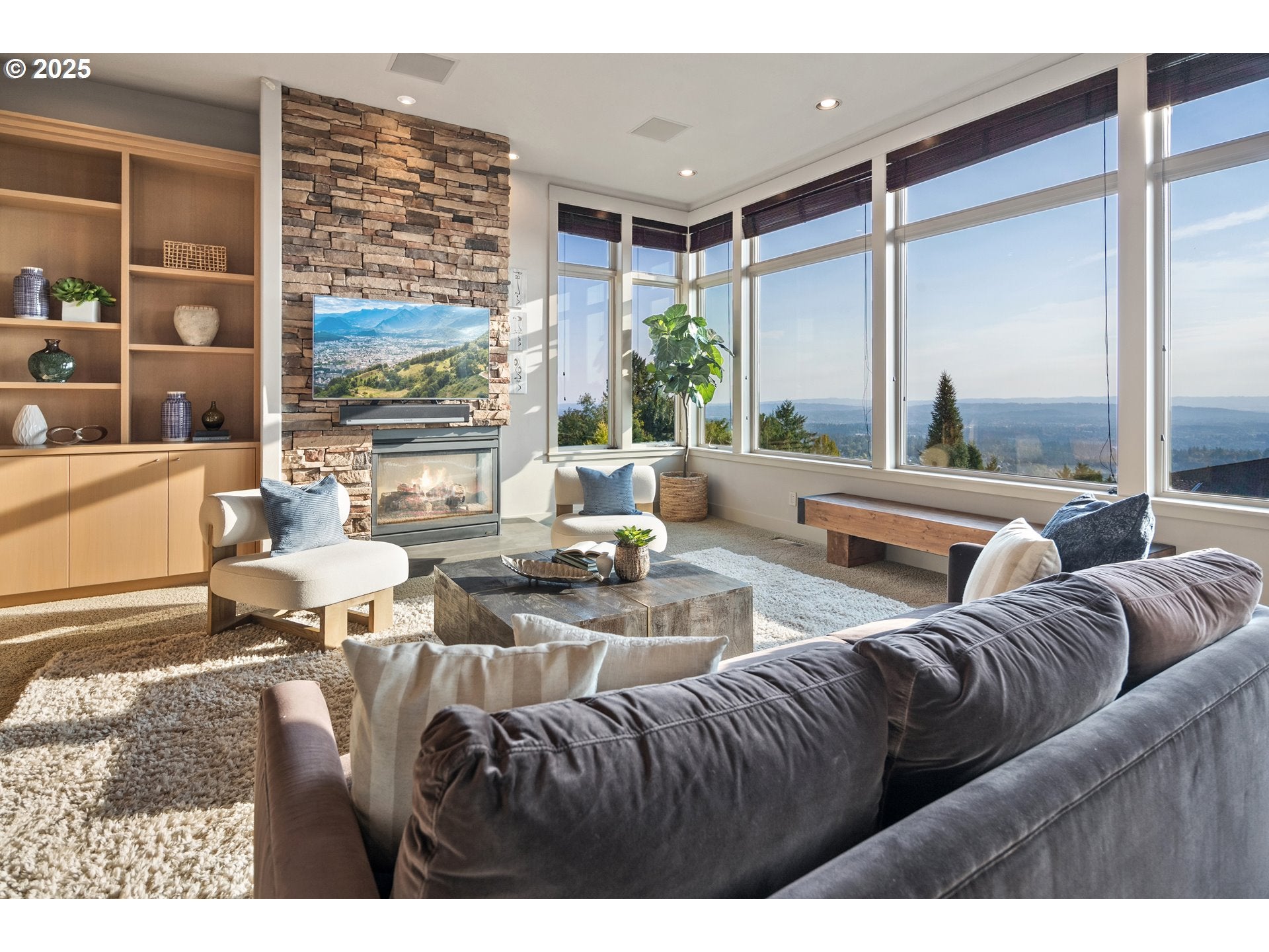 Portland, Oregon, 97229, United States, 4 Bedrooms Bedrooms, ,4 BathroomsBathrooms,Residential,Active,1945335