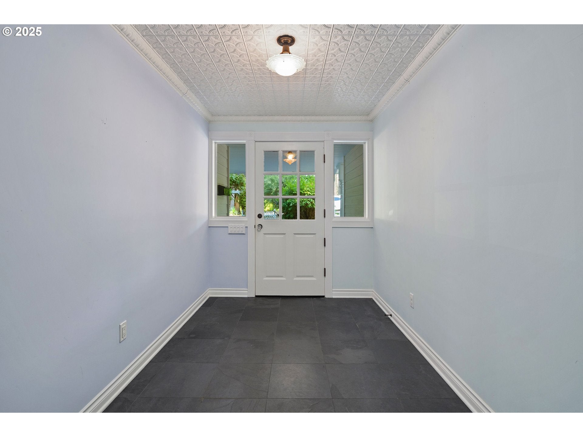 Lake Oswego, Oregon, 97034, United States, ,3 BathroomsBathrooms,Residential,Active,1899903