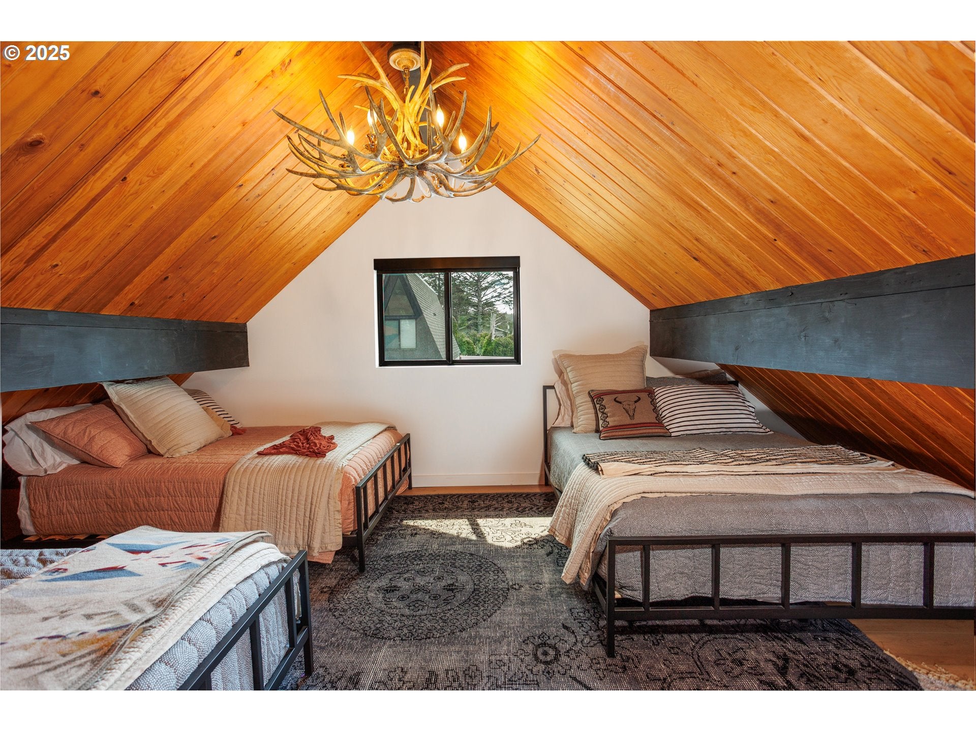 Manzanita, Oregon, 97130, United States, 2 Bedrooms Bedrooms, ,1 BathroomBathrooms,Residential,Active,1936622