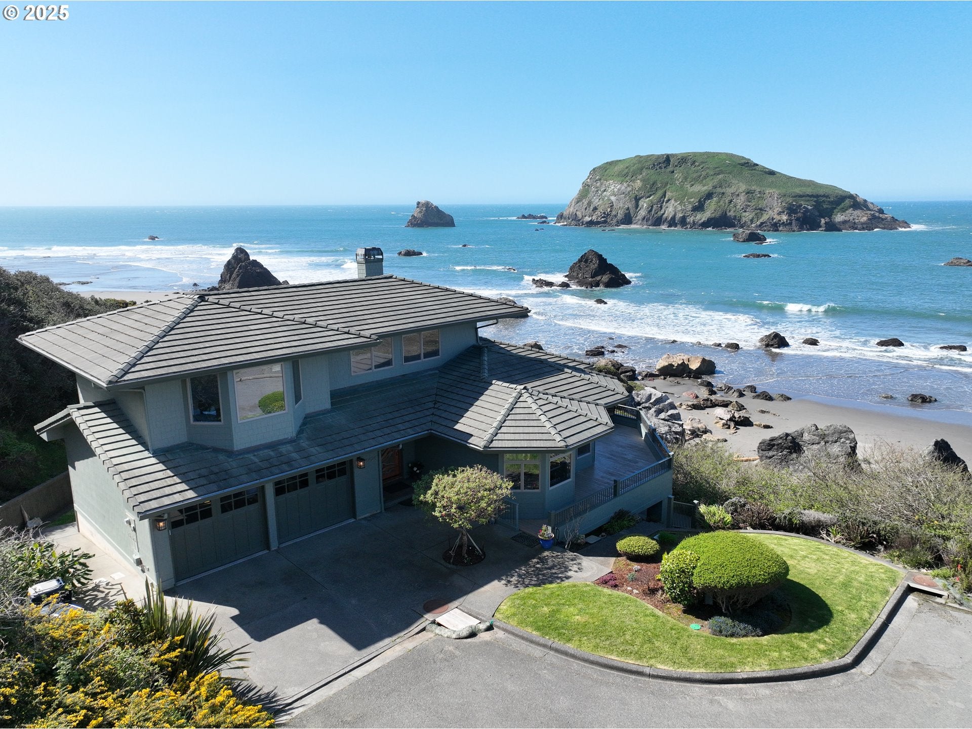 Brookings, Oregon, 97415, United States, 3 Bedrooms Bedrooms, ,4 BathroomsBathrooms,Residential,Active,1773505