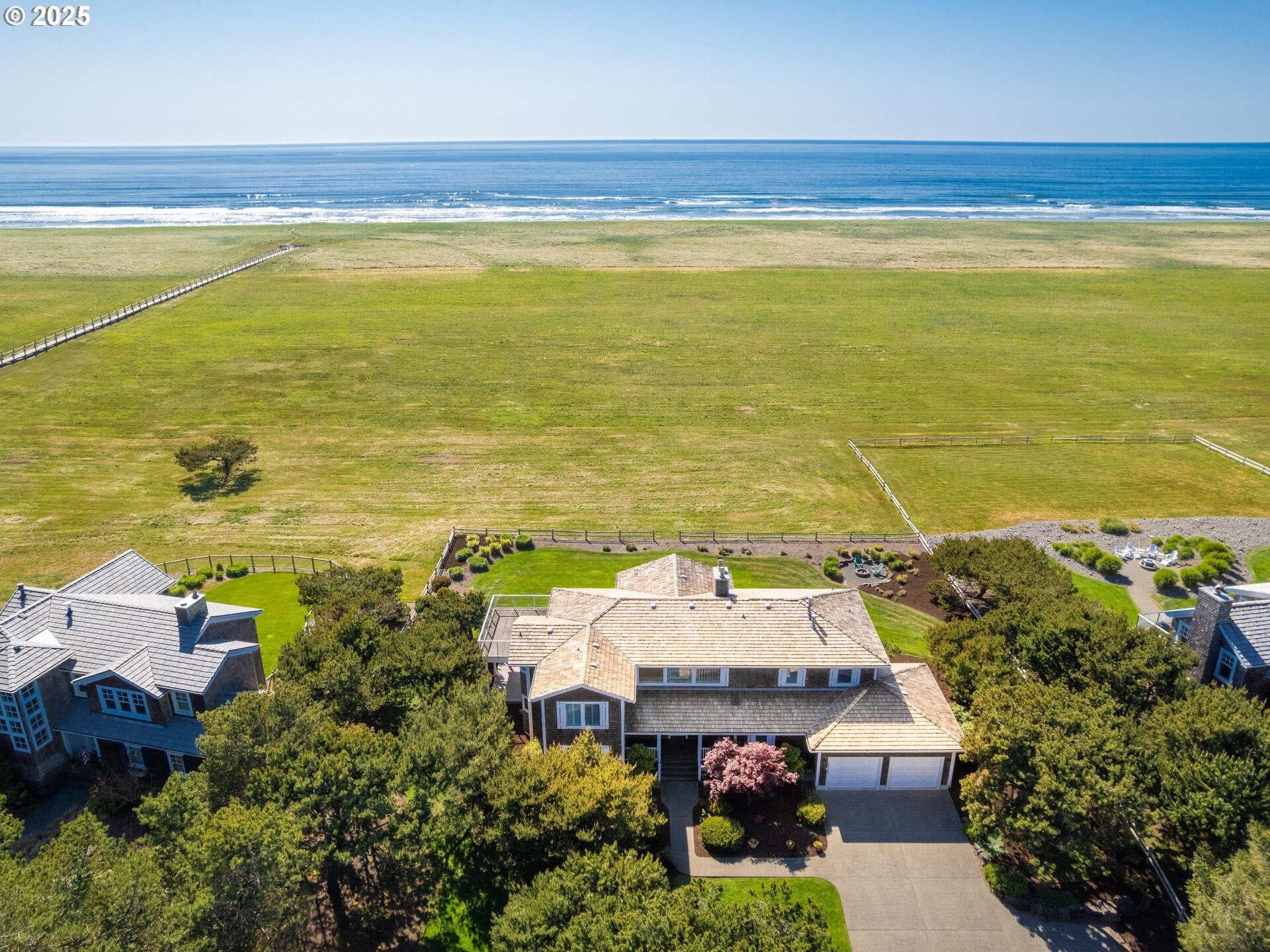 Gearhart, Oregon, 97138, United States, 4 Bedrooms Bedrooms, ,6 BathroomsBathrooms,Residential,Active,1798115