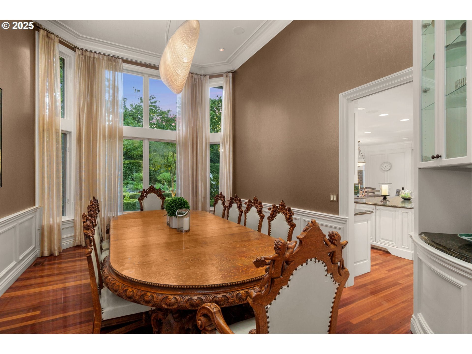 Portland, Oregon, 97229, United States, 5 Bedrooms Bedrooms, ,6 BathroomsBathrooms,Residential,Active,1894169