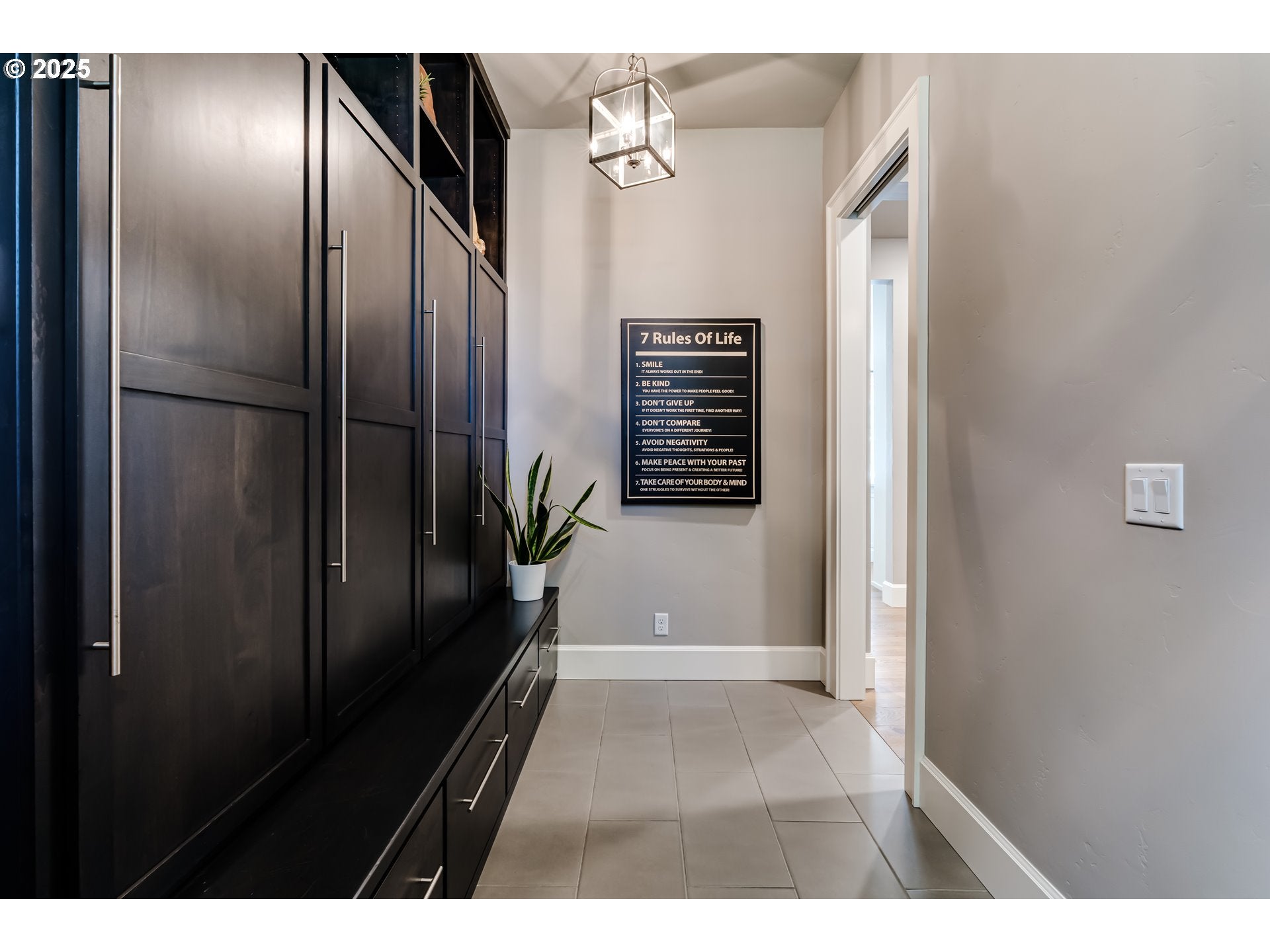 Eugene, Oregon, 97405, United States, ,5 BathroomsBathrooms,Residential,Active,1899898