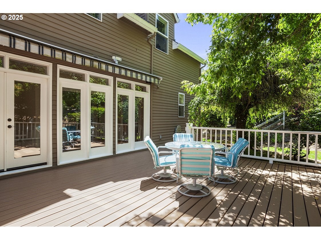 Lake Oswego, Oregon, 97034, United States, 3 Bedrooms Bedrooms, ,3 BathroomsBathrooms,Residential,Active,1862857