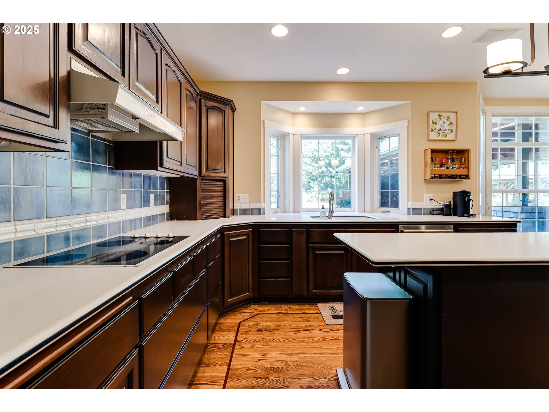 Springfield, Oregon, 97478, United States, 4 Bedrooms Bedrooms, ,3 BathroomsBathrooms,Residential,Active,1904190