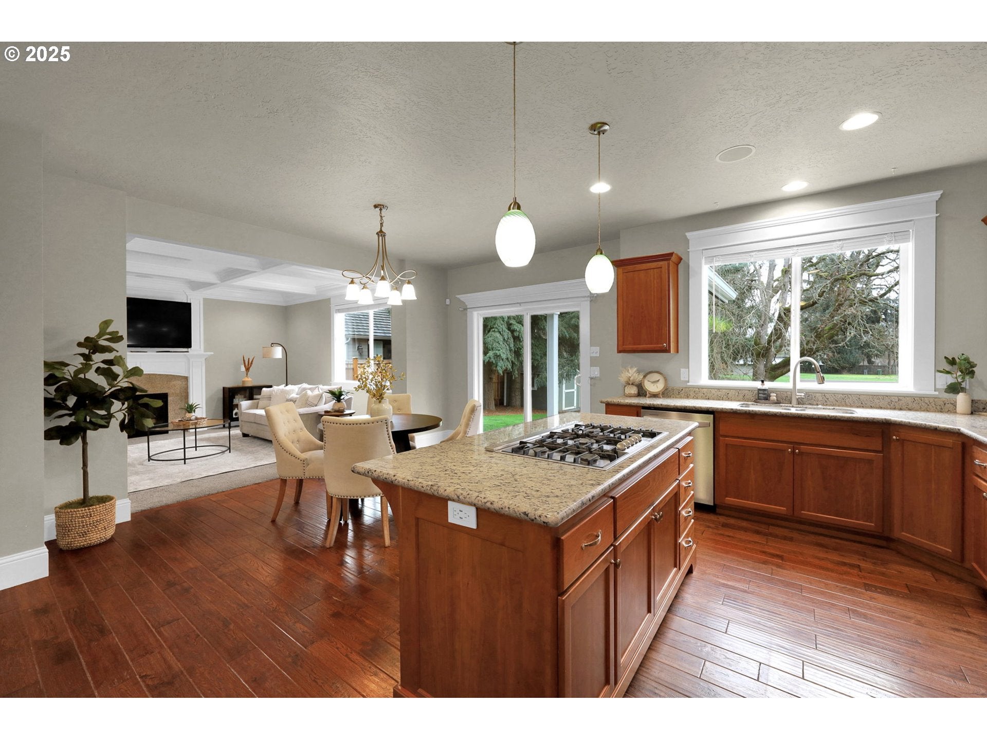 Eugene, Oregon, 97408, United States, 5 Bedrooms Bedrooms, ,3 BathroomsBathrooms,Residential,Active,2007072