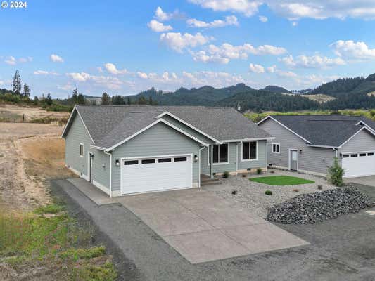 489 OAK ST, YONCALLA, OR 97499, photo 5 of 41