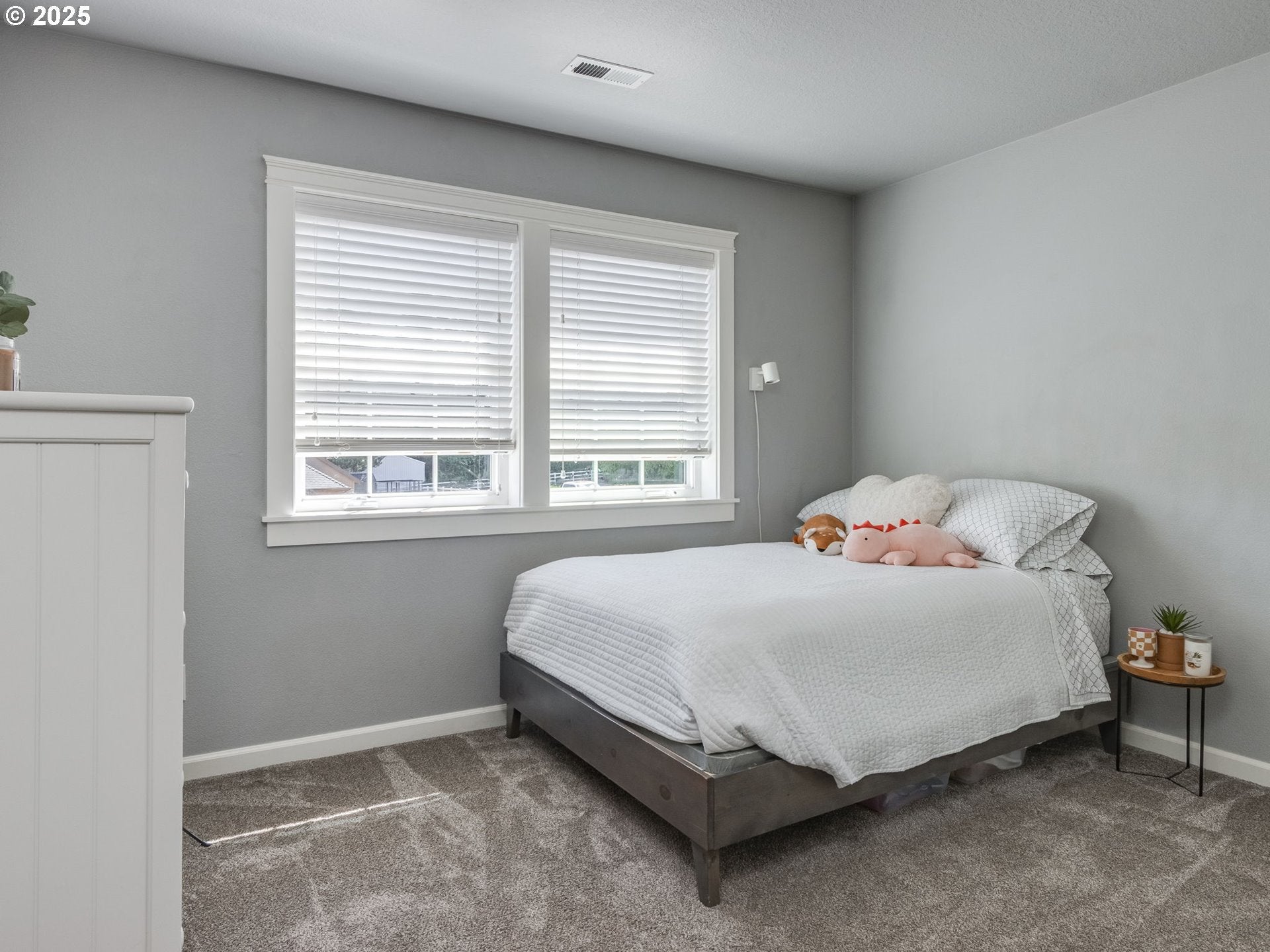 Oregon City, Oregon, 97045, United States, 4 Bedrooms Bedrooms, ,3 BathroomsBathrooms,Residential,Active,1886829