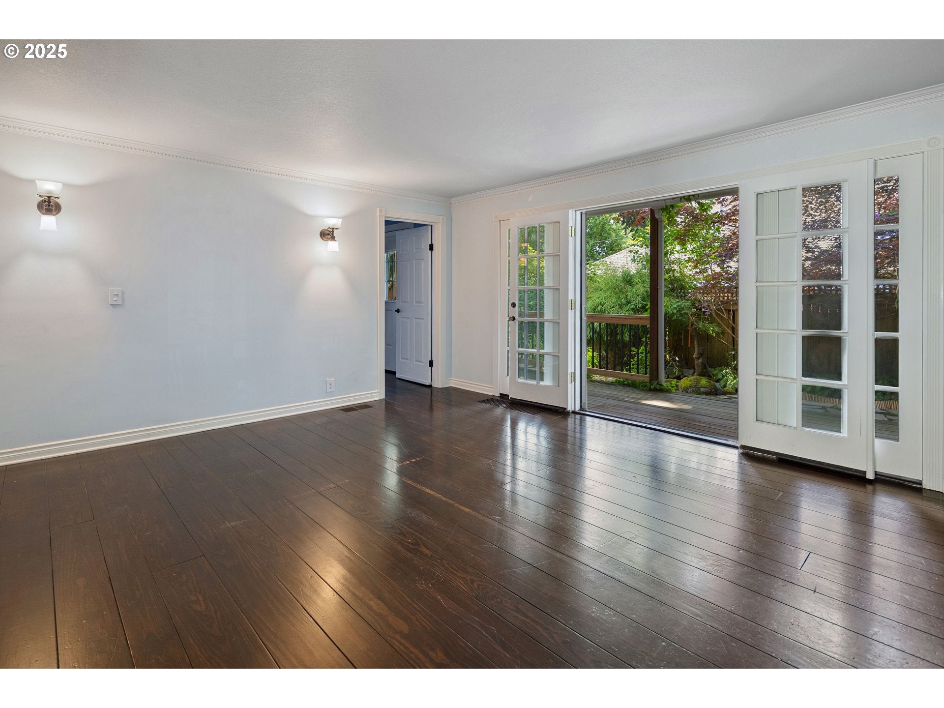 Lake Oswego, Oregon, 97034, United States, ,3 BathroomsBathrooms,Residential,Active,1899903
