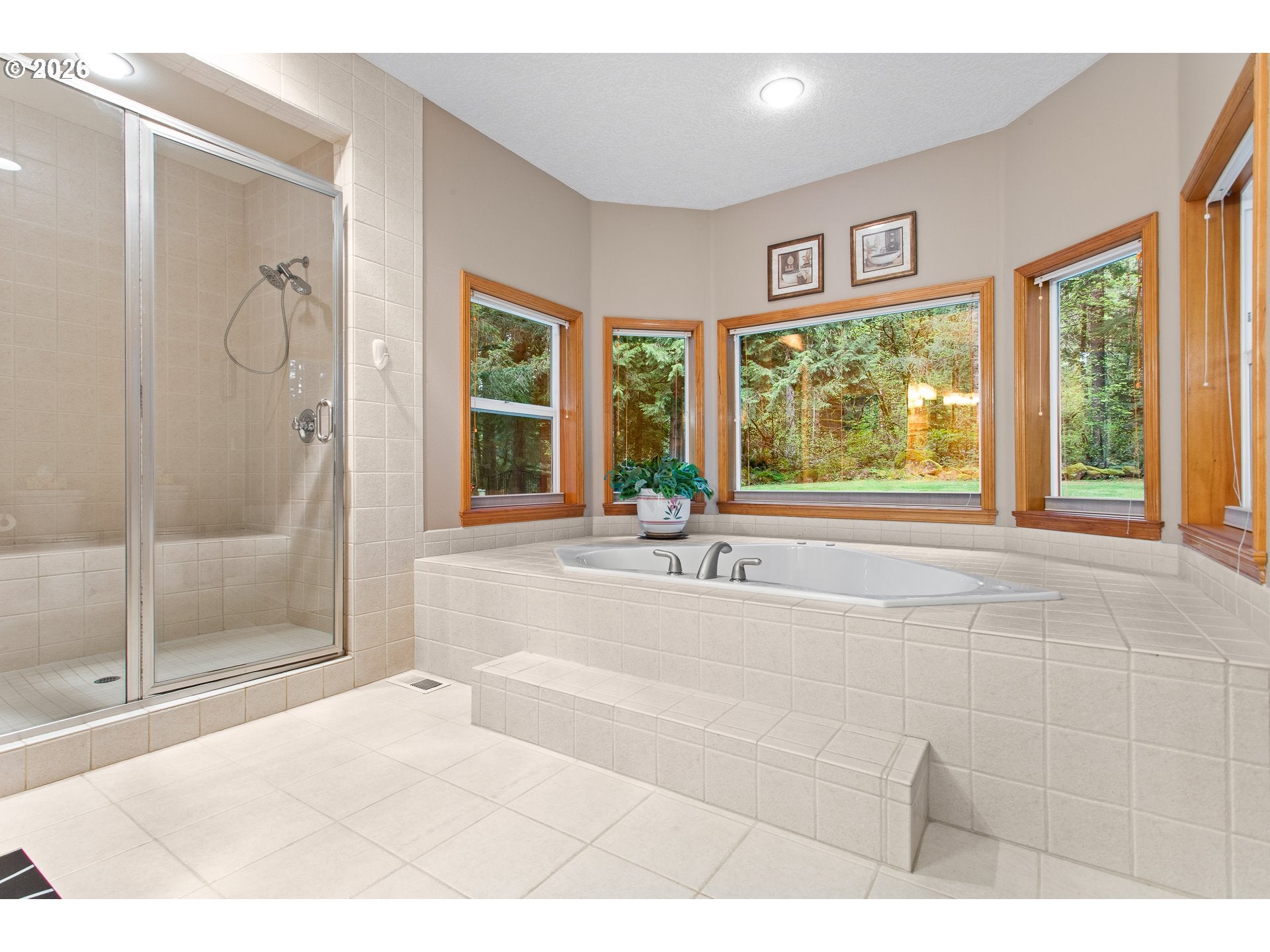 Corbett, Oregon, 97019, United States, 3 Bedrooms Bedrooms, ,3 BathroomsBathrooms,Residential,Active,2043115