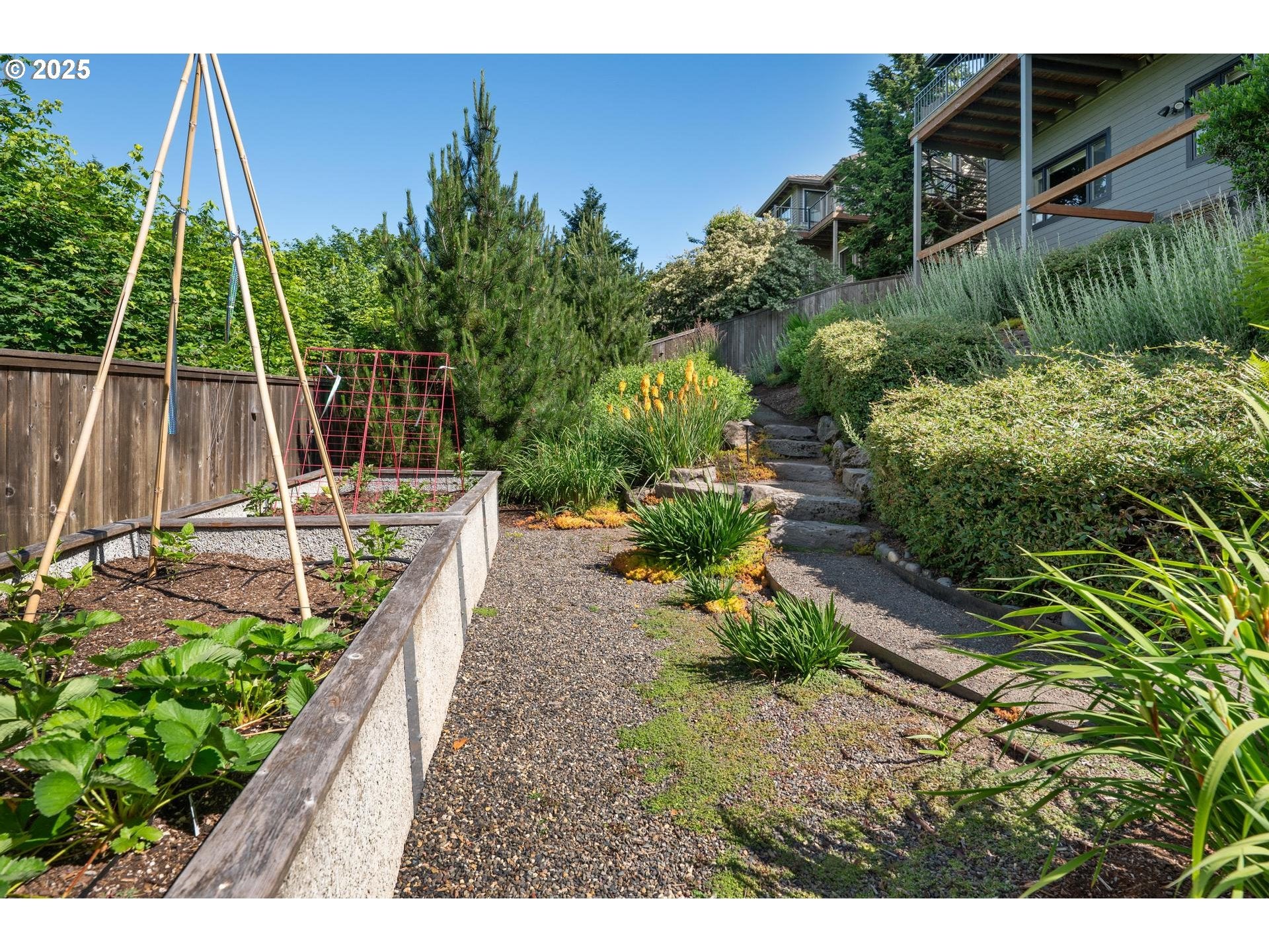 Portland, Oregon, 97225, United States, 4 Bedrooms Bedrooms, ,5 BathroomsBathrooms,Residential,Active,1936425