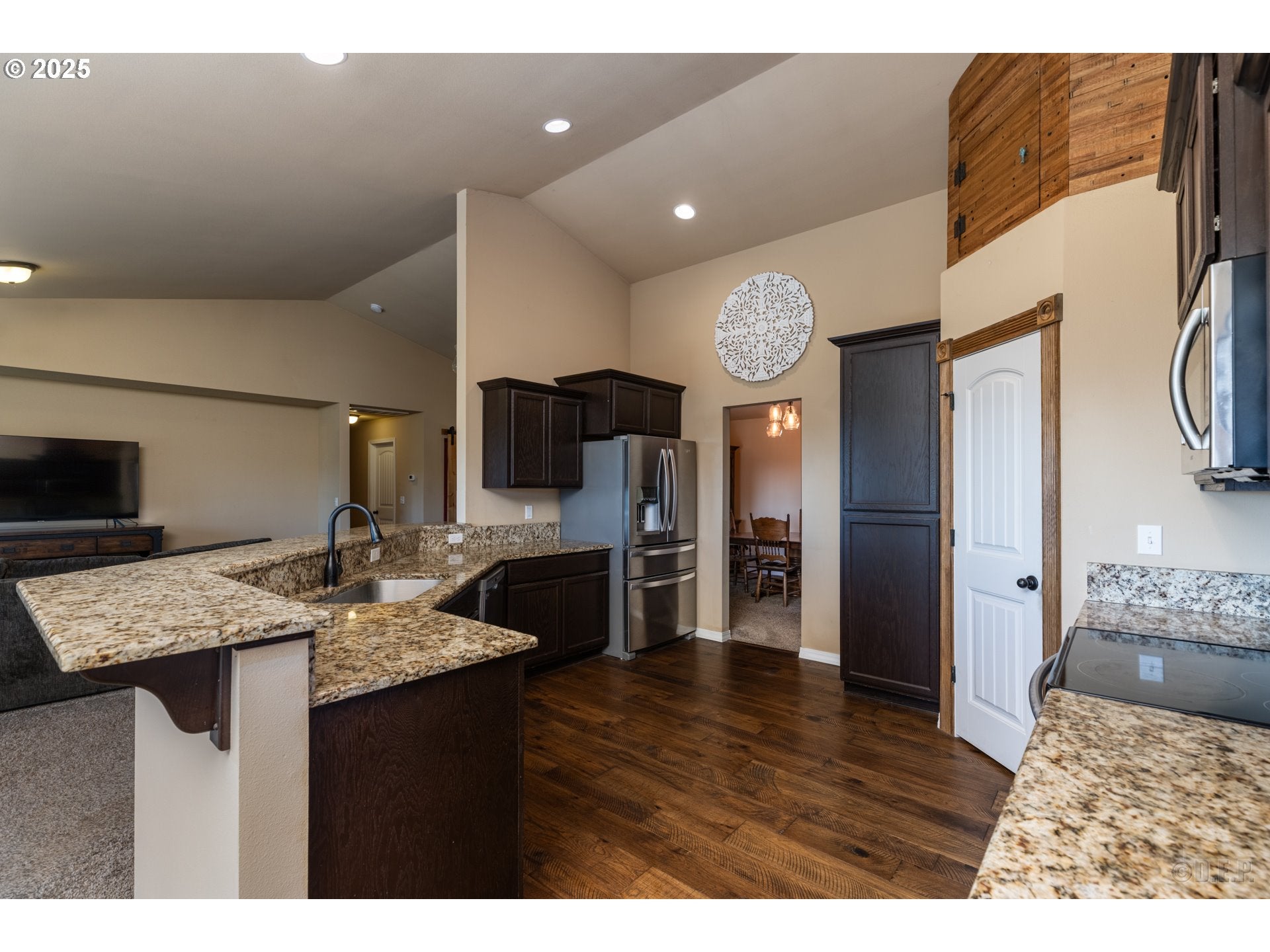 St. Helens, Oregon, 97051, United States, ,4 BathroomsBathrooms,Residential,Active,1888504