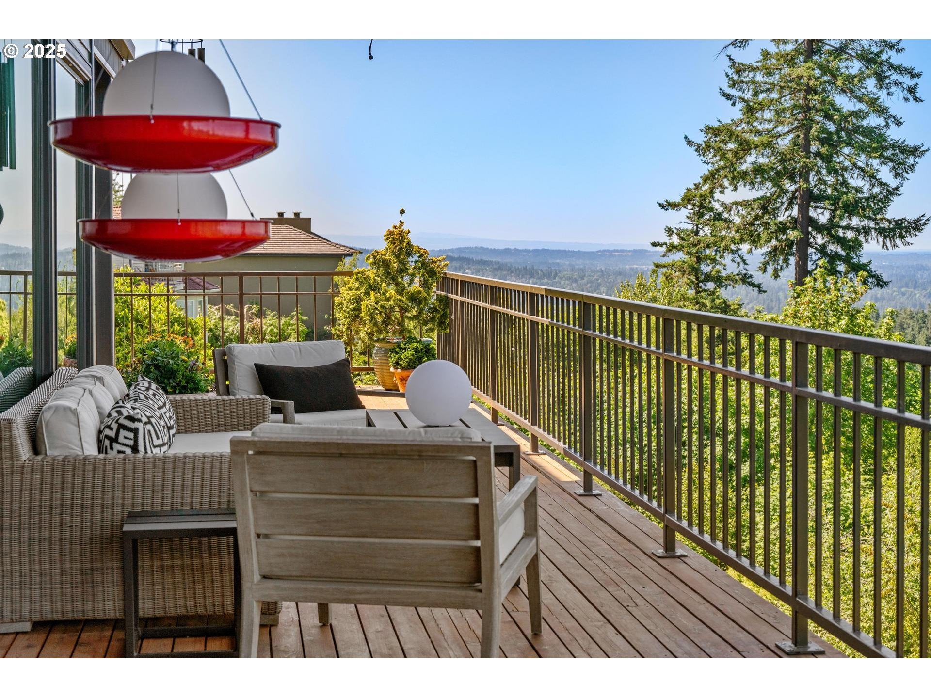 Portland, Oregon, 97225, United States, 4 Bedrooms Bedrooms, ,5 BathroomsBathrooms,Residential,Active,1936425