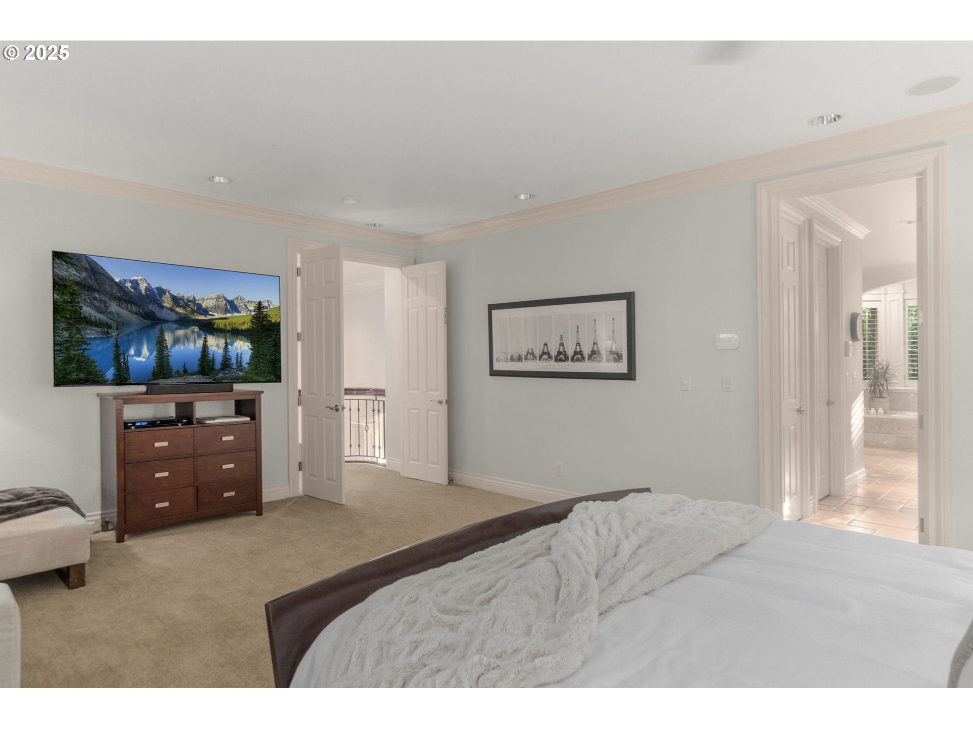 Portland, Oregon, 97229, United States, 5 Bedrooms Bedrooms, ,6 BathroomsBathrooms,Residential,Active,1894169