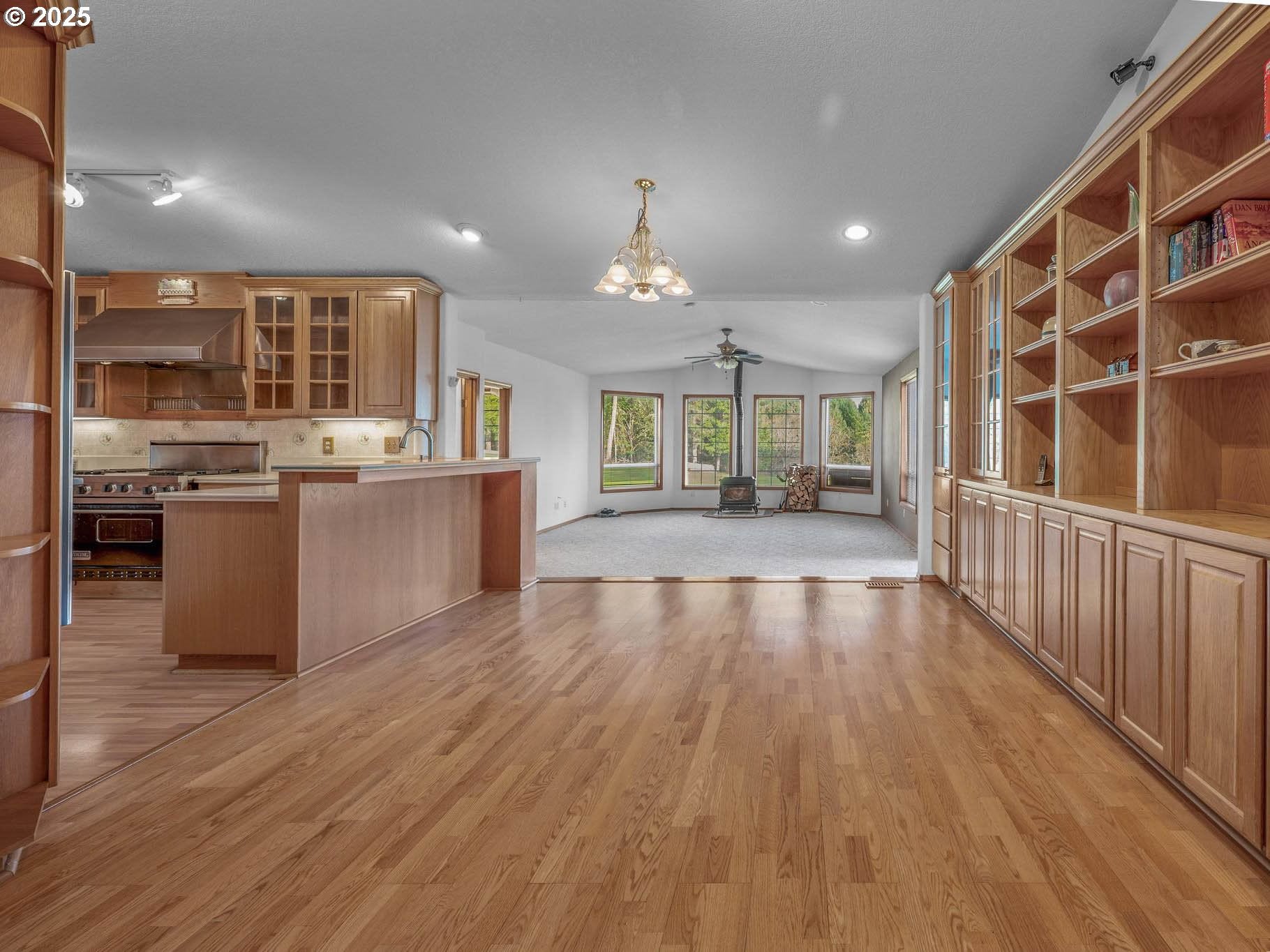 North Plains, Oregon, 97133, United States, 5 Bedrooms Bedrooms, ,4 BathroomsBathrooms,Residential,Active,1764071