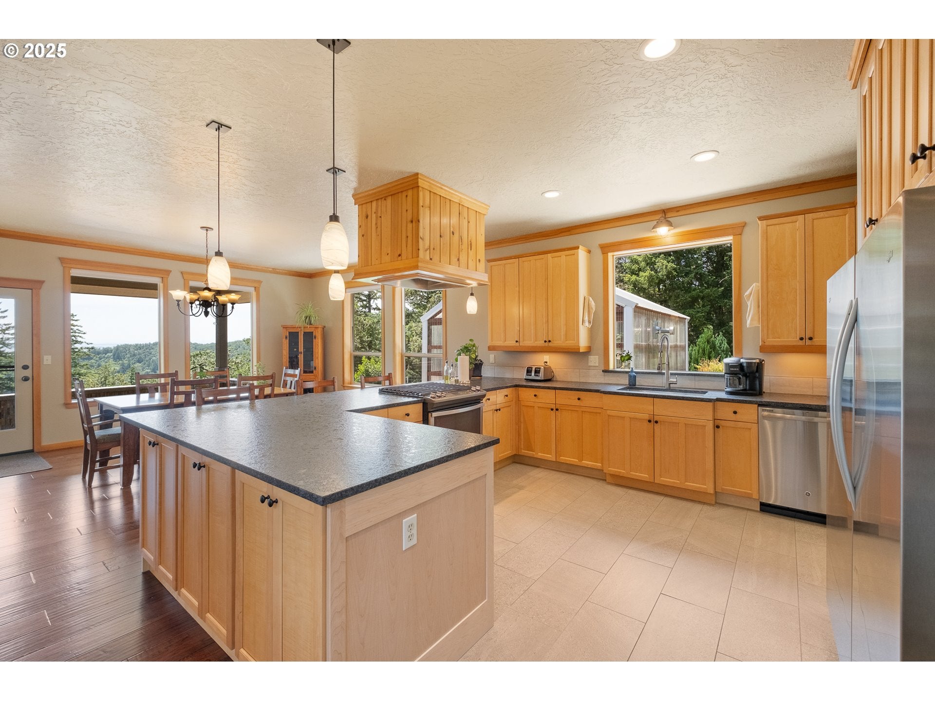 Brownsville, Oregon, 97327, United States, 4 Bedrooms Bedrooms, ,4 BathroomsBathrooms,Residential,Active,1863465