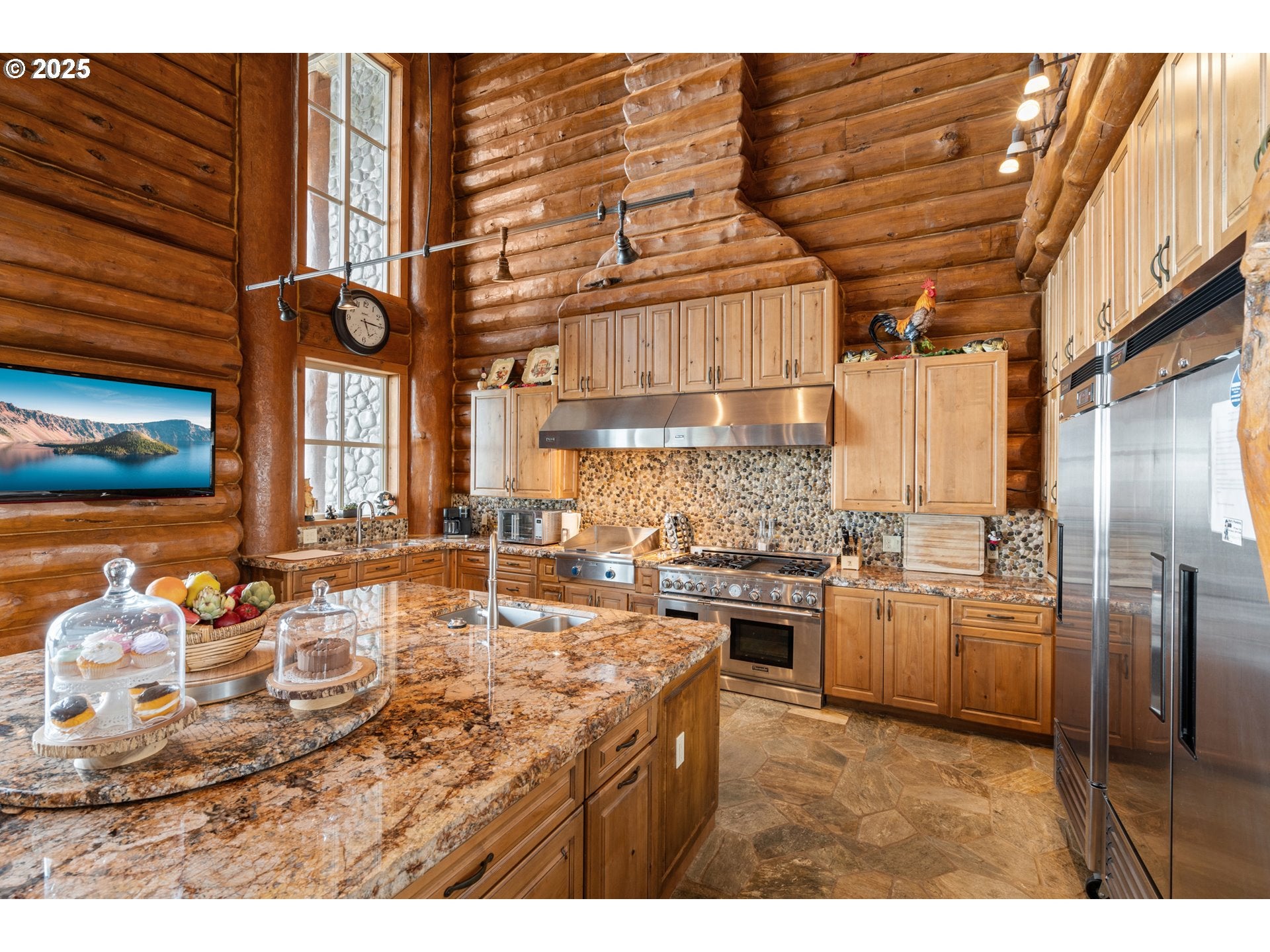 Gold Beach, Oregon, 97444, United States, 4 Bedrooms Bedrooms, ,5 BathroomsBathrooms,Residential,Active,1764520