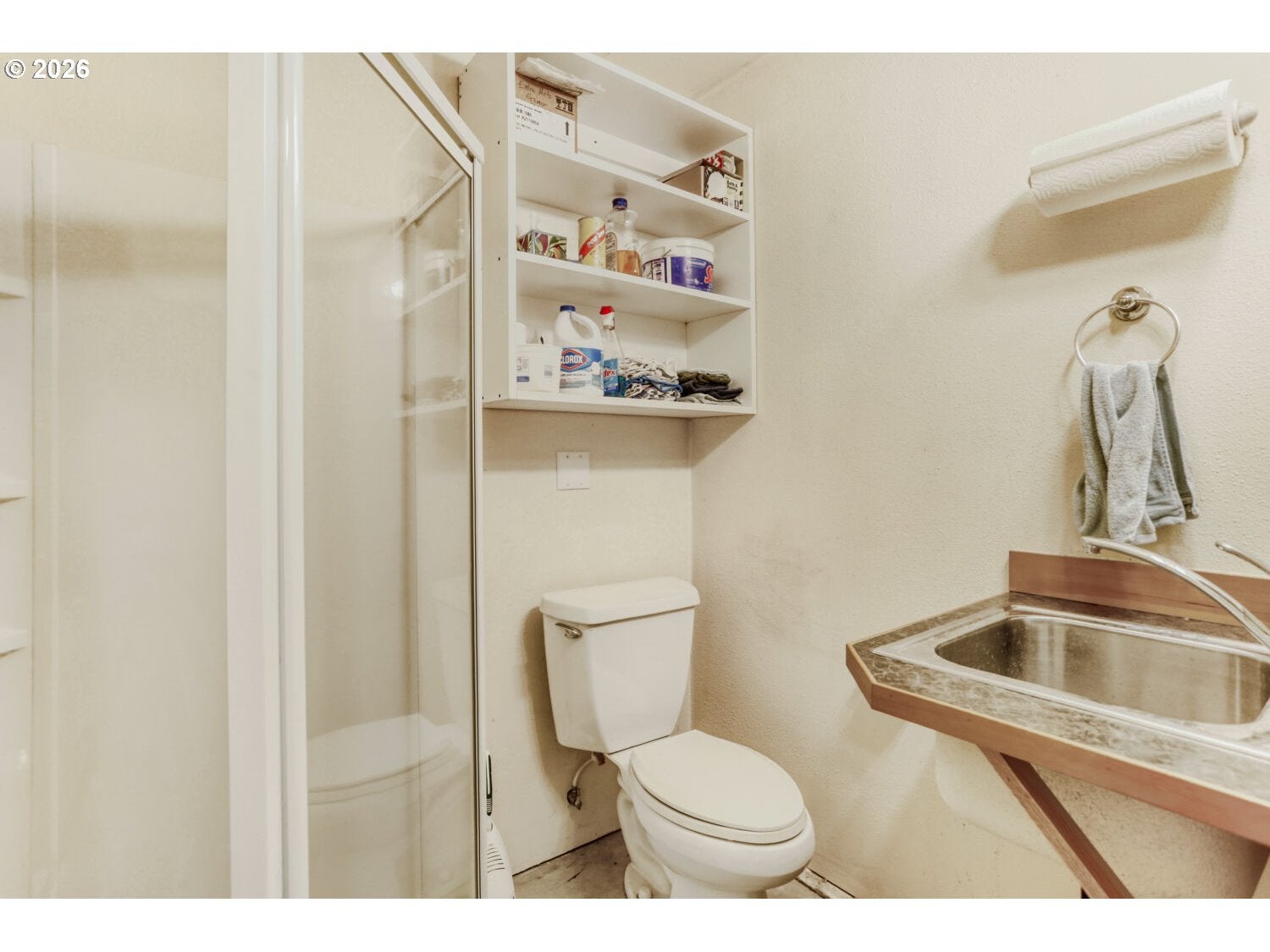 Sandy, Oregon, 97055, United States, 3 Bedrooms Bedrooms, ,2 BathroomsBathrooms,Residential,Active,2041437