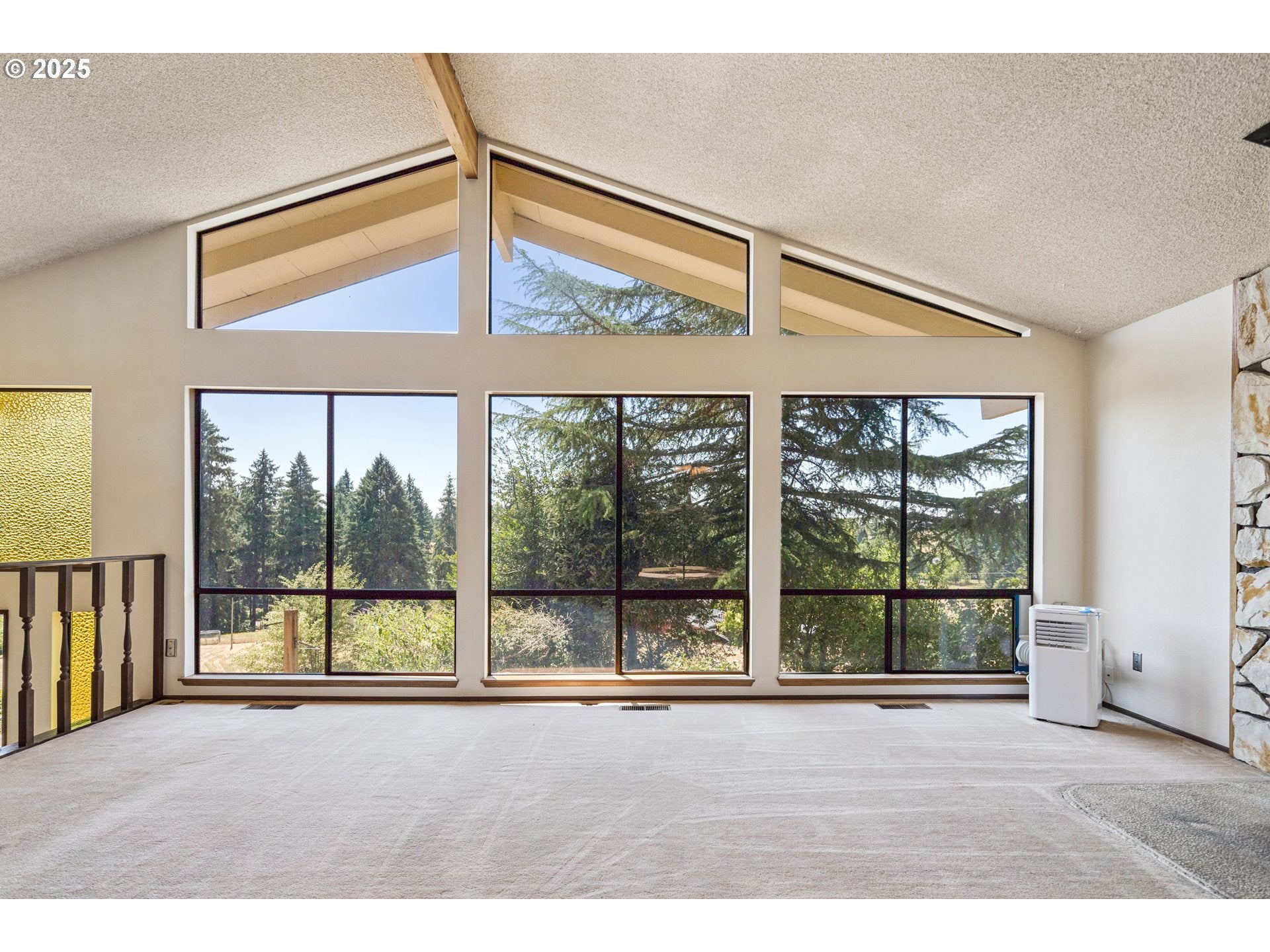 Wilsonville, Oregon, 97070, United States, 3 Bedrooms Bedrooms, ,2 BathroomsBathrooms,Residential,Active,1908136