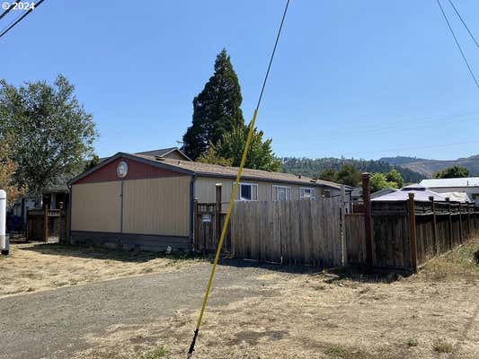 542 E CENTRAL AVE, SUTHERLIN, OR 97479 - Image 1