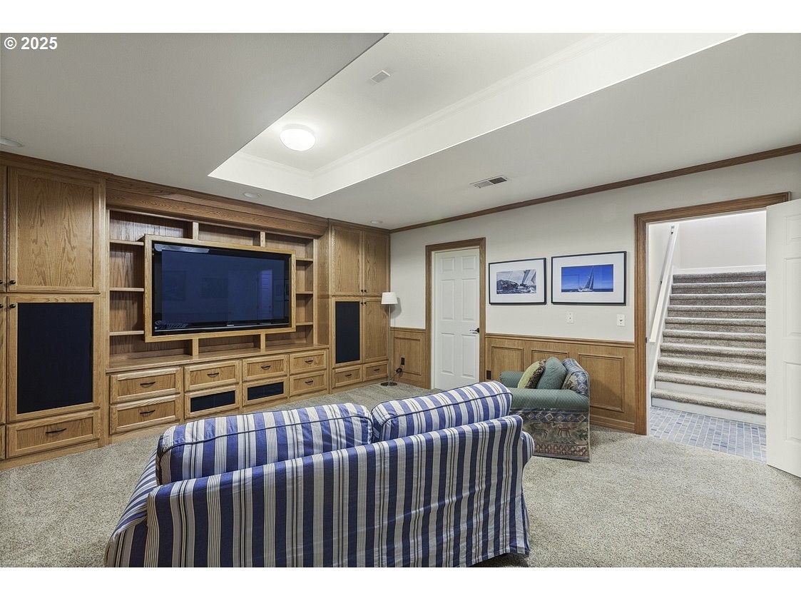 Lake Oswego, Oregon, 97034, United States, 3 Bedrooms Bedrooms, ,3 BathroomsBathrooms,Residential,Active,1862857