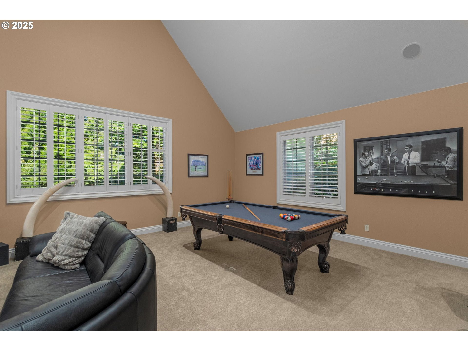 Portland, Oregon, 97229, United States, 5 Bedrooms Bedrooms, ,6 BathroomsBathrooms,Residential,Active,1894169