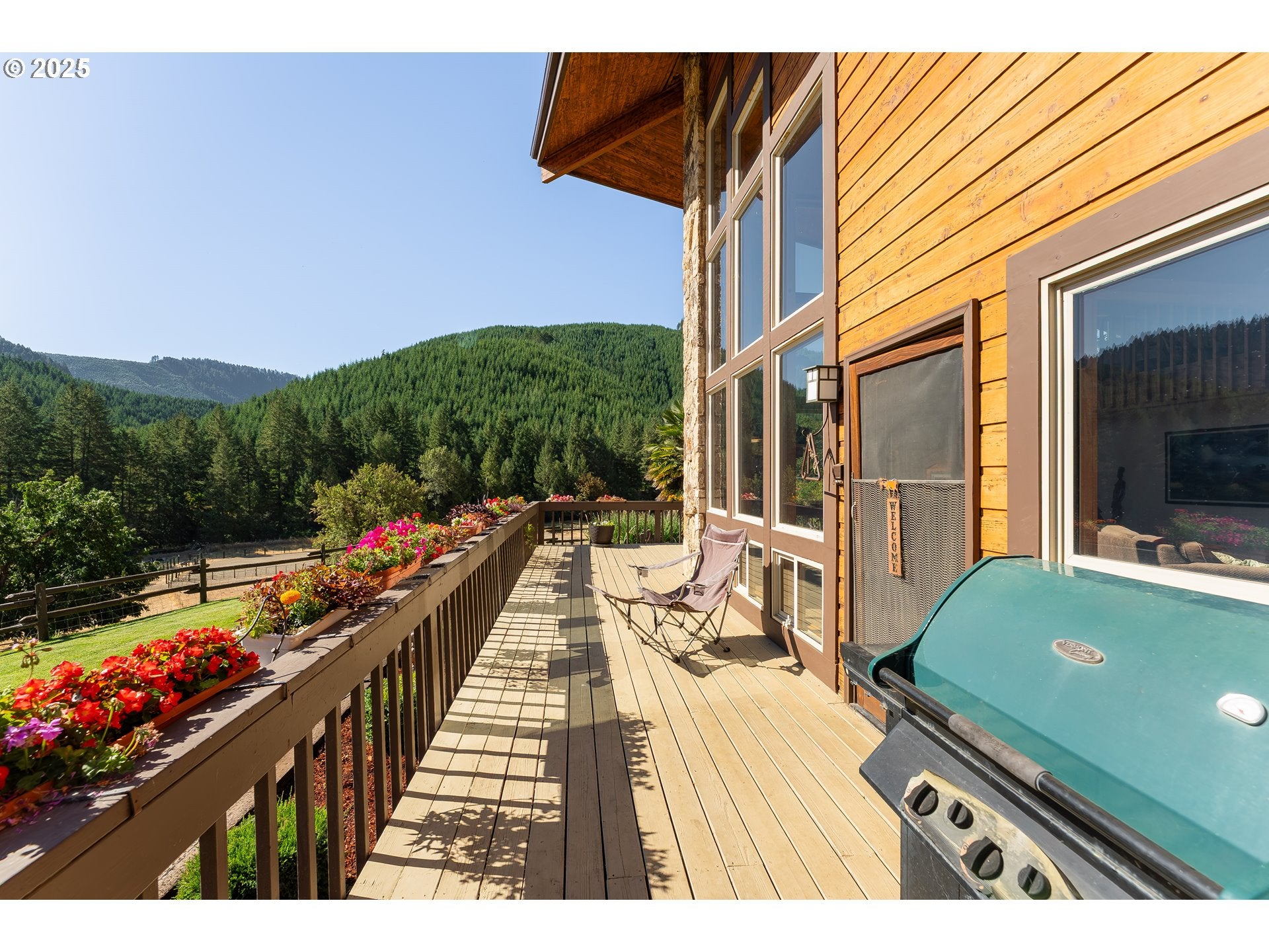 Canyonville, Oregon, 97417, United States, 3 Bedrooms Bedrooms, ,2 BathroomsBathrooms,Residential,Active,1909832