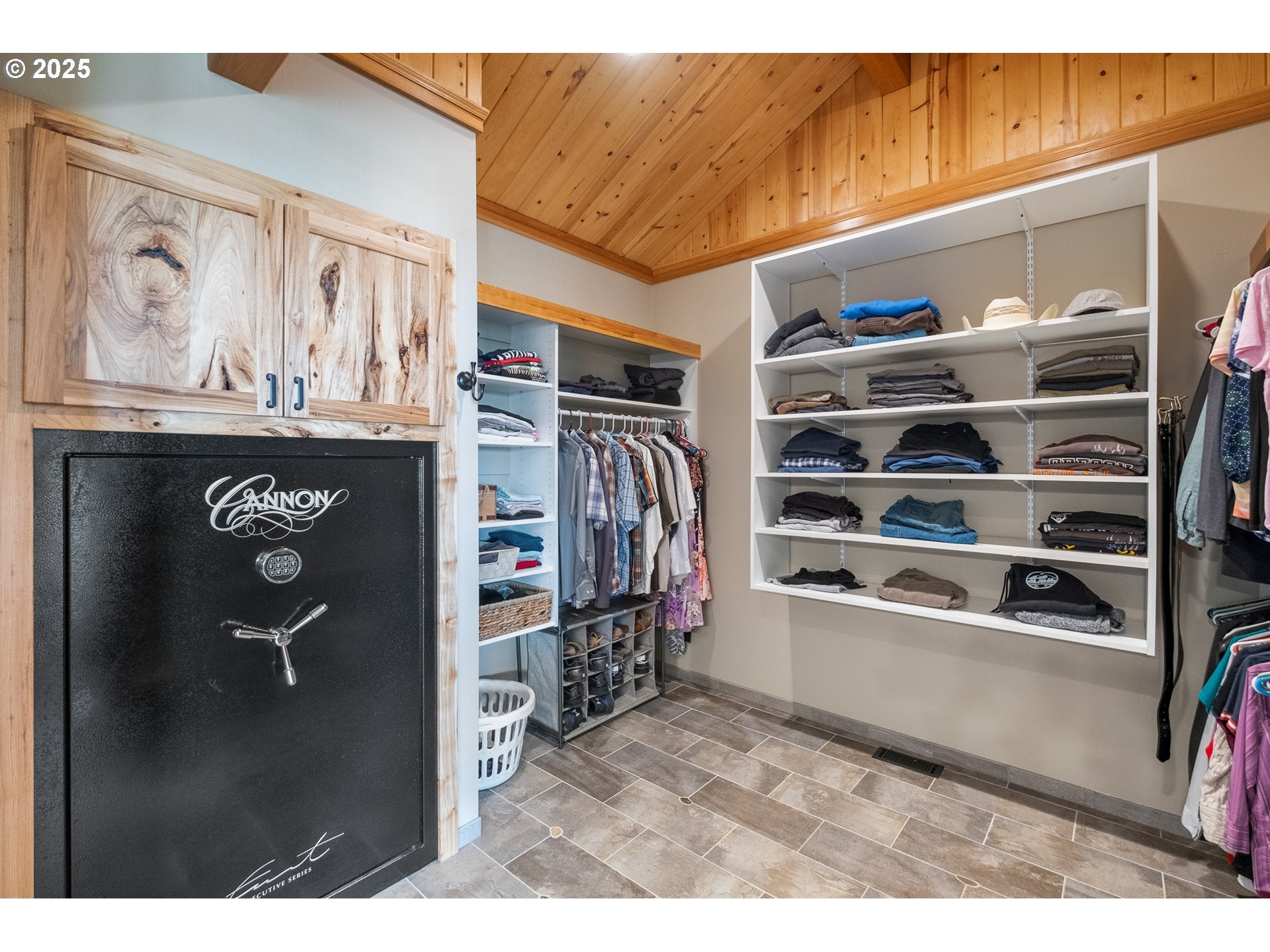 Brownsville, Oregon, 97327, United States, 4 Bedrooms Bedrooms, ,4 BathroomsBathrooms,Residential,Active,1863465