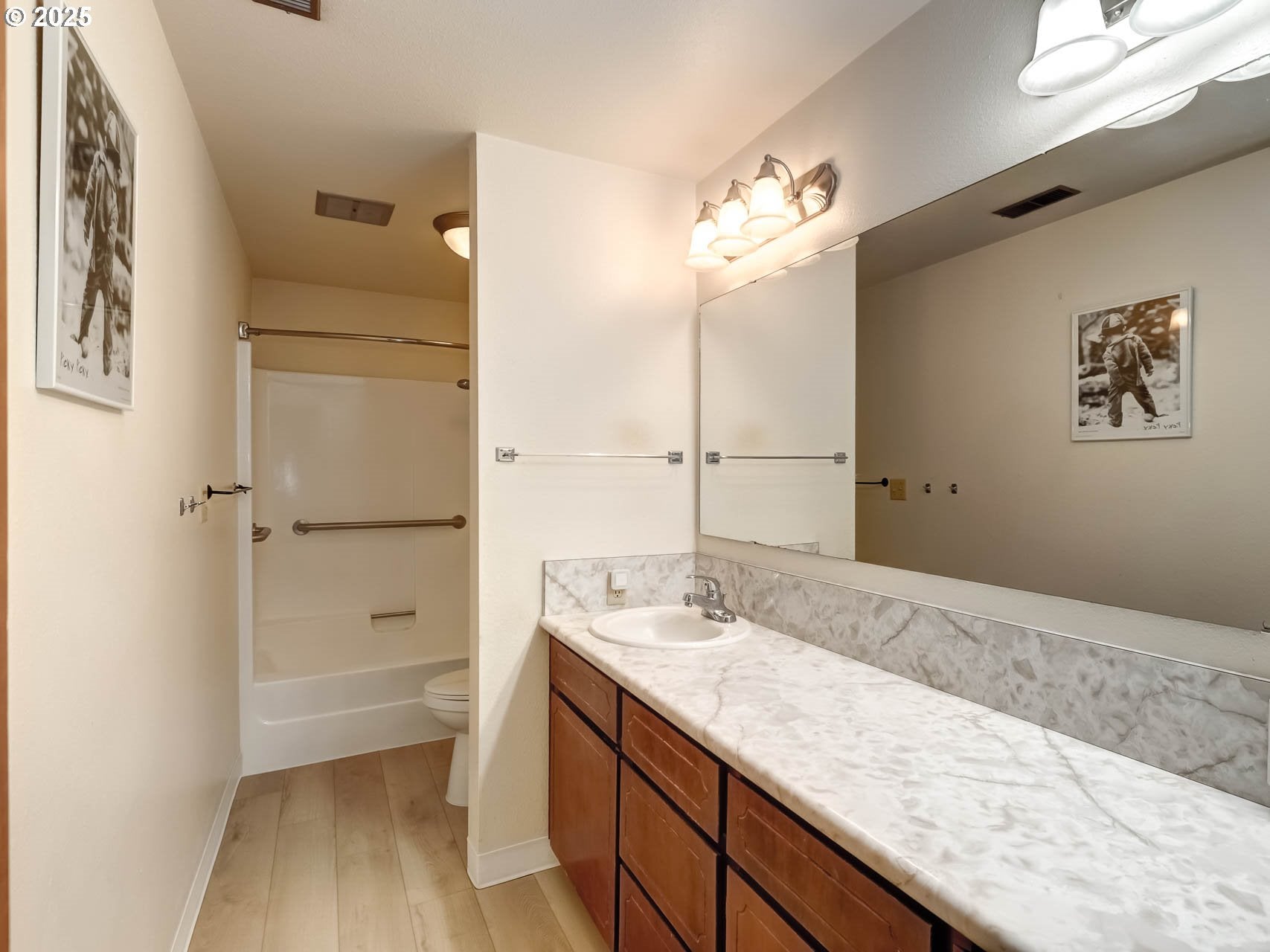 Cornelius, Oregon, 97113, United States, 3 Bedrooms Bedrooms, ,3 BathroomsBathrooms,Residential,Active,1877848