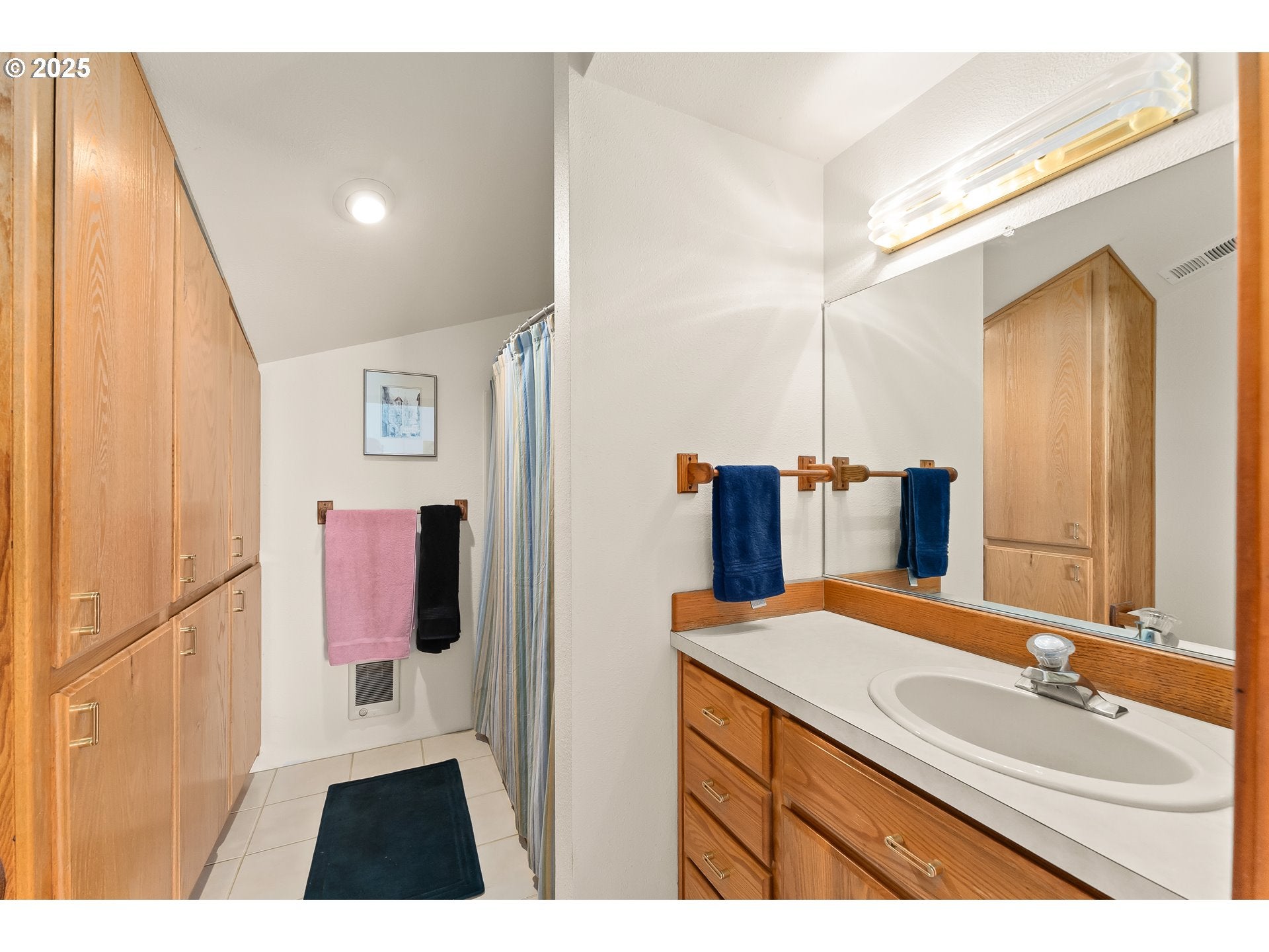 Canyonville, Oregon, 97417, United States, 3 Bedrooms Bedrooms, ,2 BathroomsBathrooms,Residential,Active,1909832