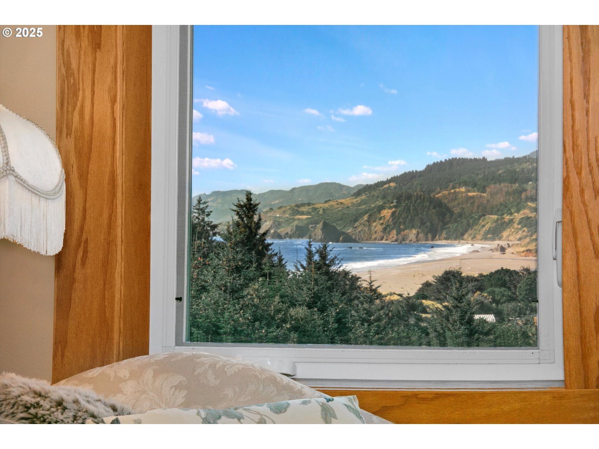 Gold Beach, Oregon, 97444, United States, 4 Bedrooms Bedrooms, ,5 BathroomsBathrooms,Residential,Active,1899243
