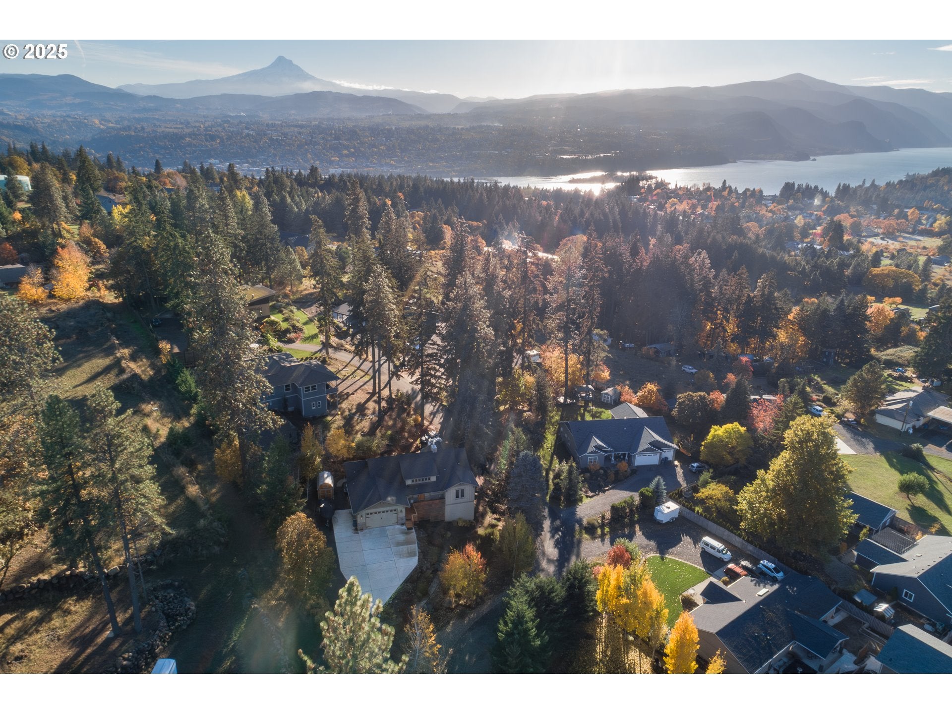 White Salmon, Washington, 98672, United States, 3 Bedrooms Bedrooms, ,3 BathroomsBathrooms,Residential,Active,2006771