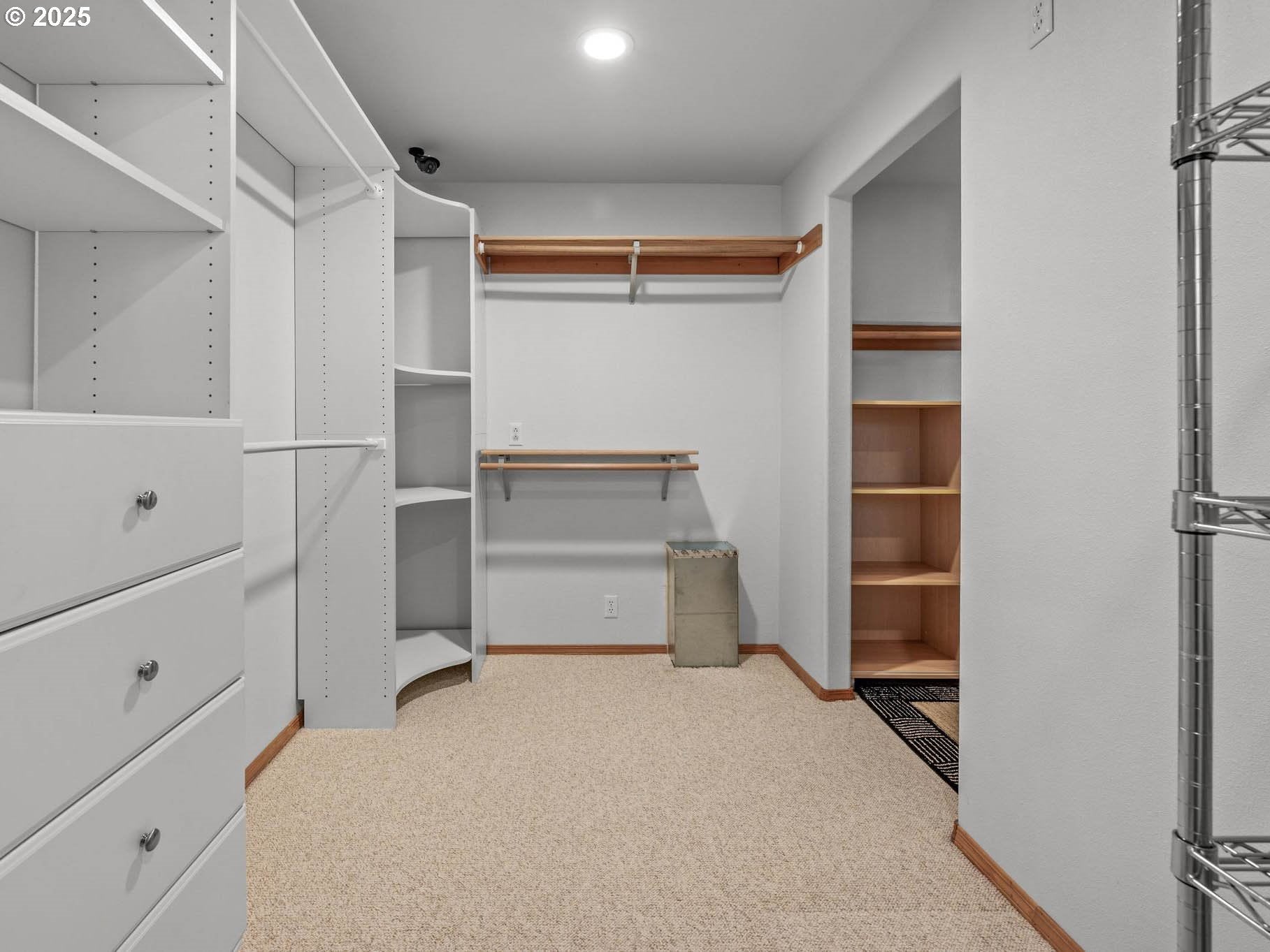 North Plains, Oregon, 97133, United States, 5 Bedrooms Bedrooms, ,4 BathroomsBathrooms,Residential,Active,1963264