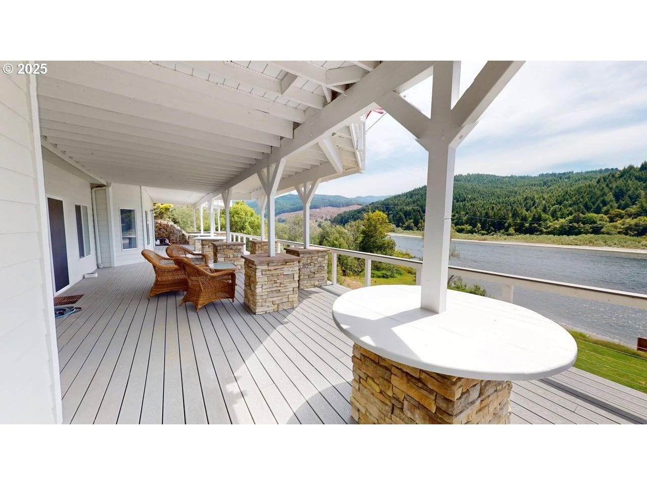 Gold Beach, Oregon, 97444, United States, 4 Bedrooms Bedrooms, ,3 BathroomsBathrooms,Residential,Active,1904726