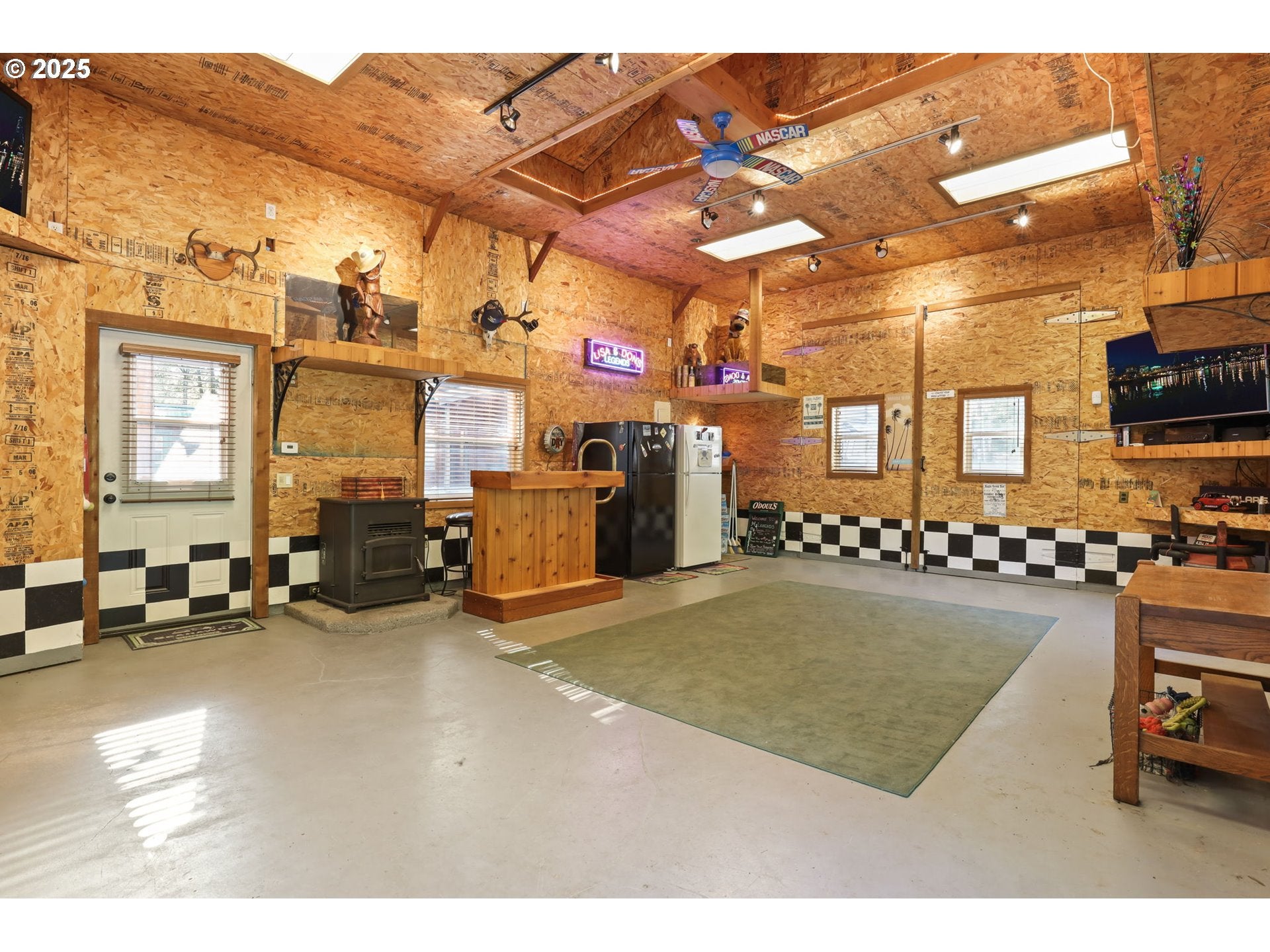 Estacada, Oregon, 97023, United States, 3 Bedrooms Bedrooms, ,3 BathroomsBathrooms,Residential,Active,1893218