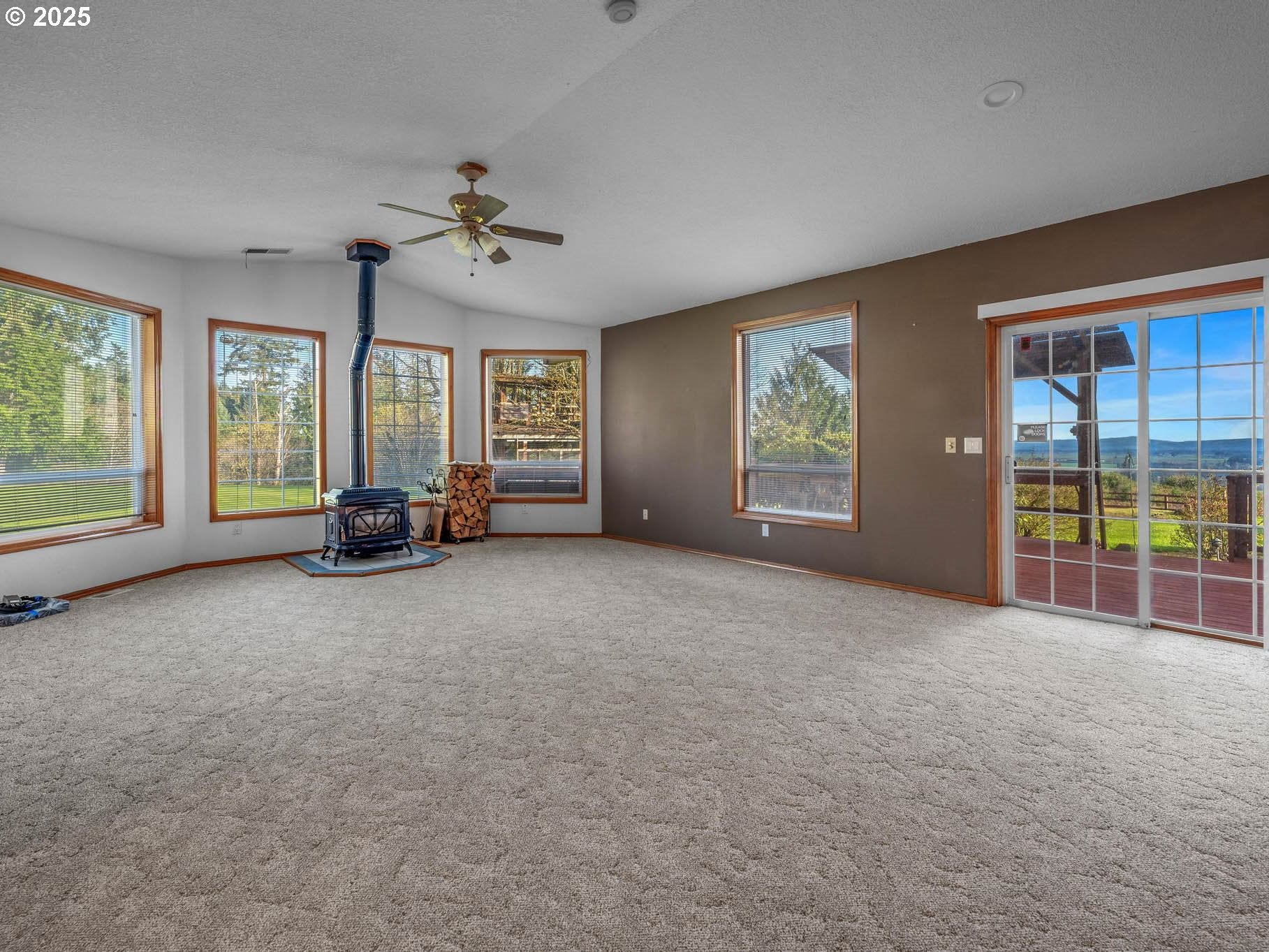 North Plains, Oregon, 97133, United States, 5 Bedrooms Bedrooms, ,4 BathroomsBathrooms,Residential,Active,1764071