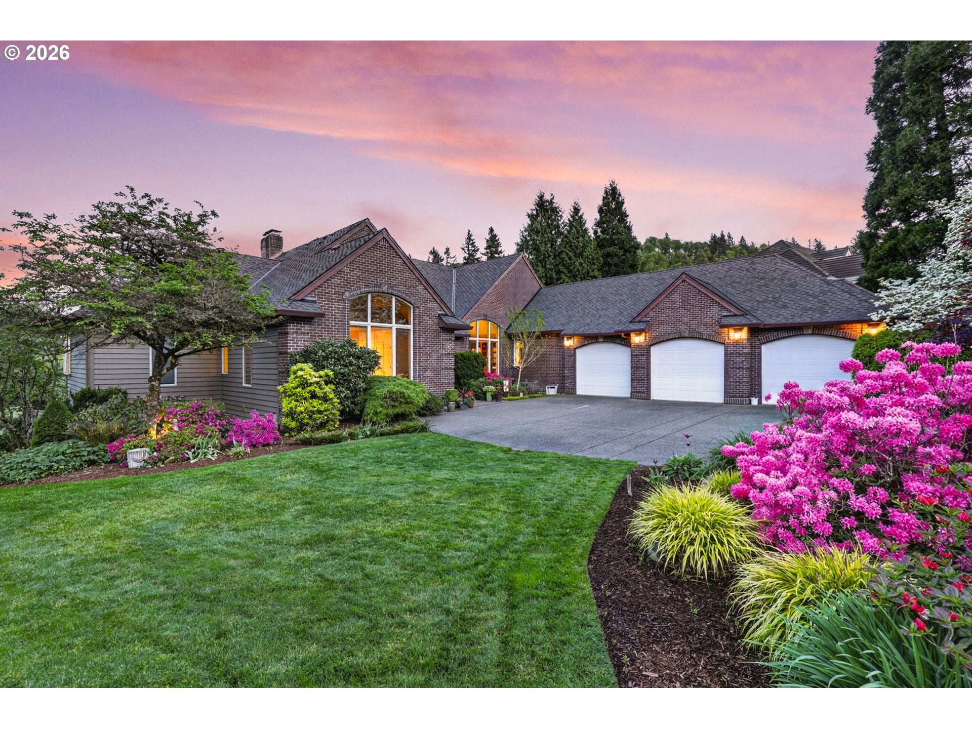 Gresham, Oregon, 97080, United States, 4 Bedrooms Bedrooms, ,6 BathroomsBathrooms,Residential,Active,2043133