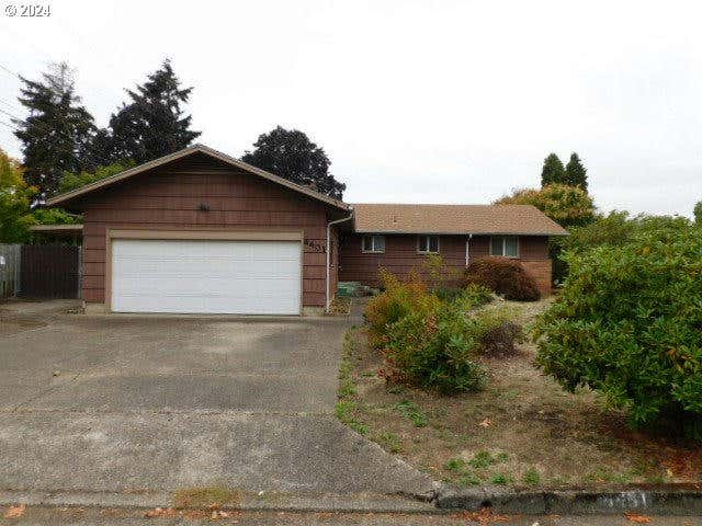 4401 CASCADE DR, EUGENE, OR 97402, photo 1 of 37