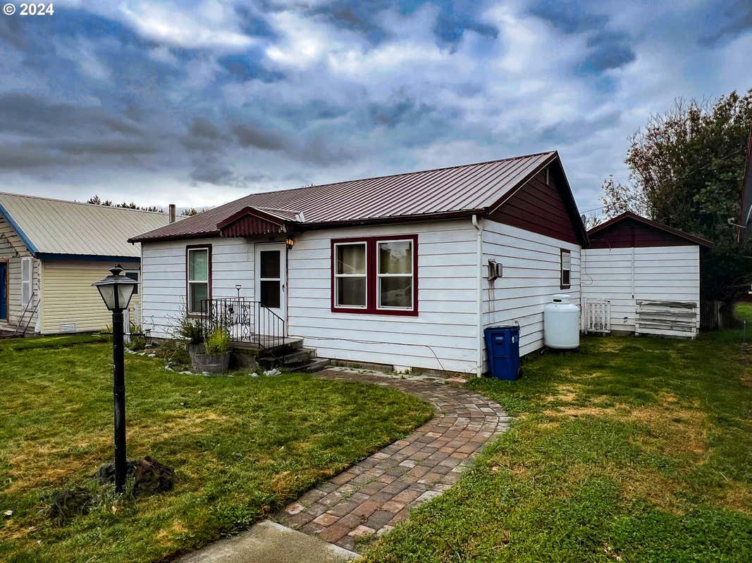 360 S MAIN ST, PRAIRIE CITY, OR 97869, photo 1 of 30